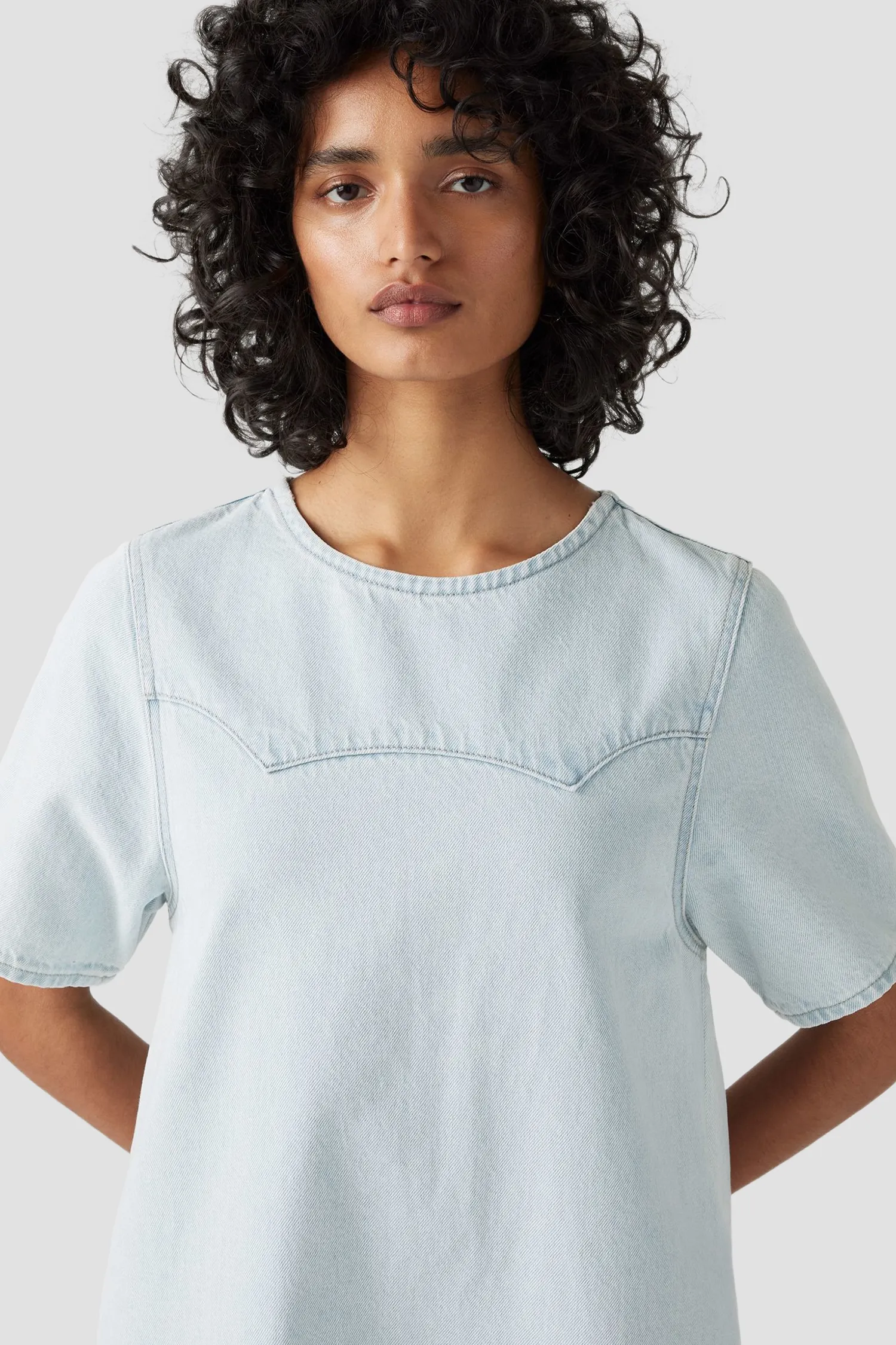 Женское голубое джинсовое платье 2