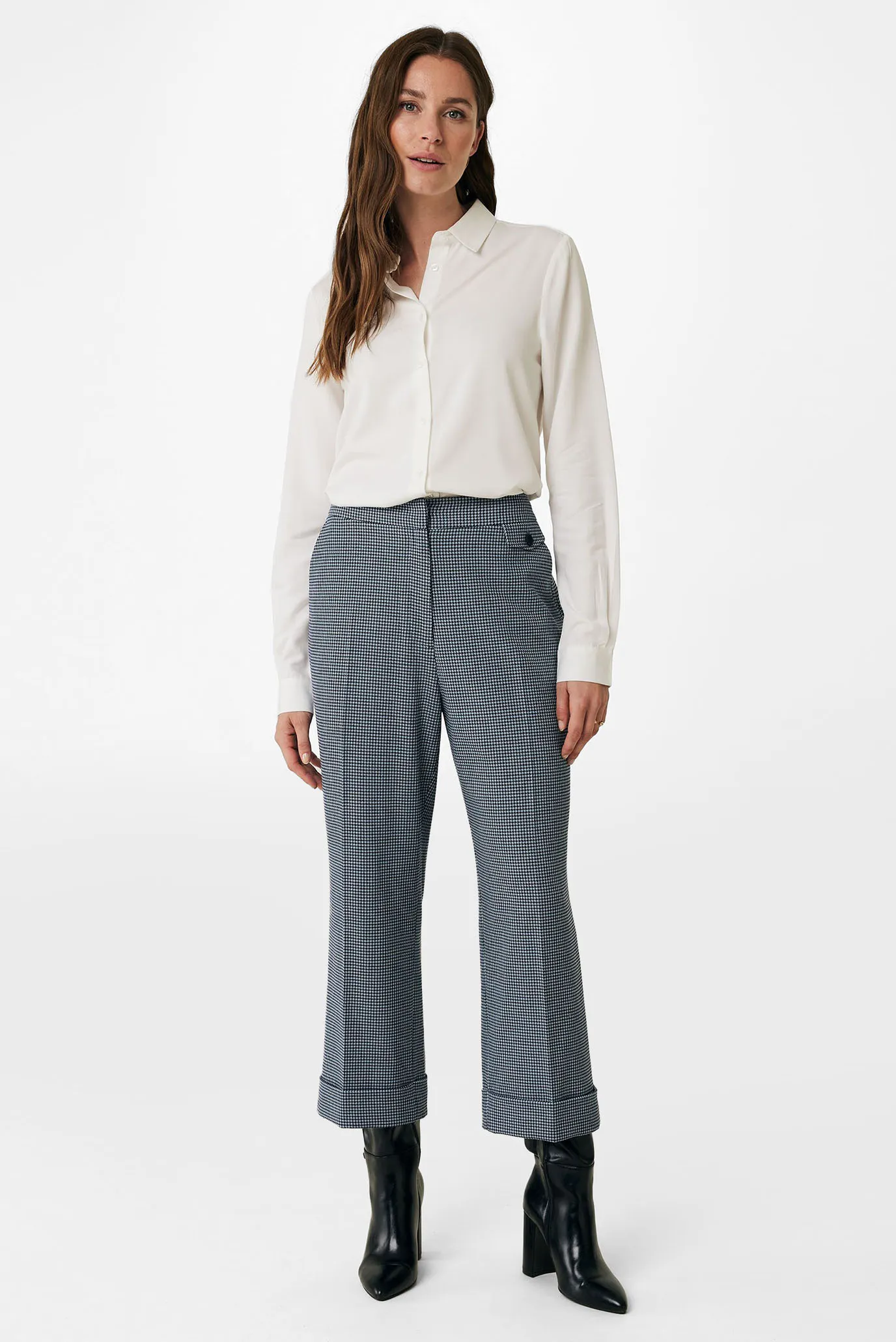 Жіноча біла блуза 3