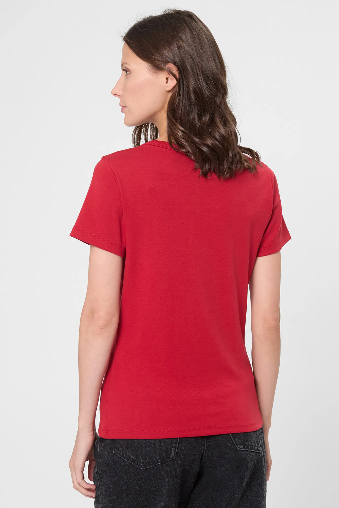 Жіноча червона футболка 3