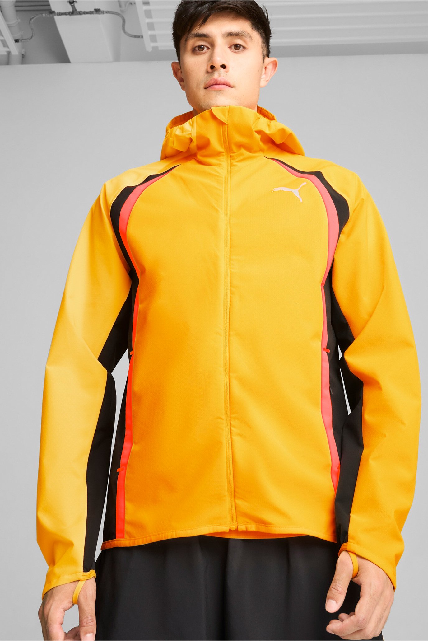 Чоловічий жовтий дощовик PUMA RUN Rain Jacket Men 1