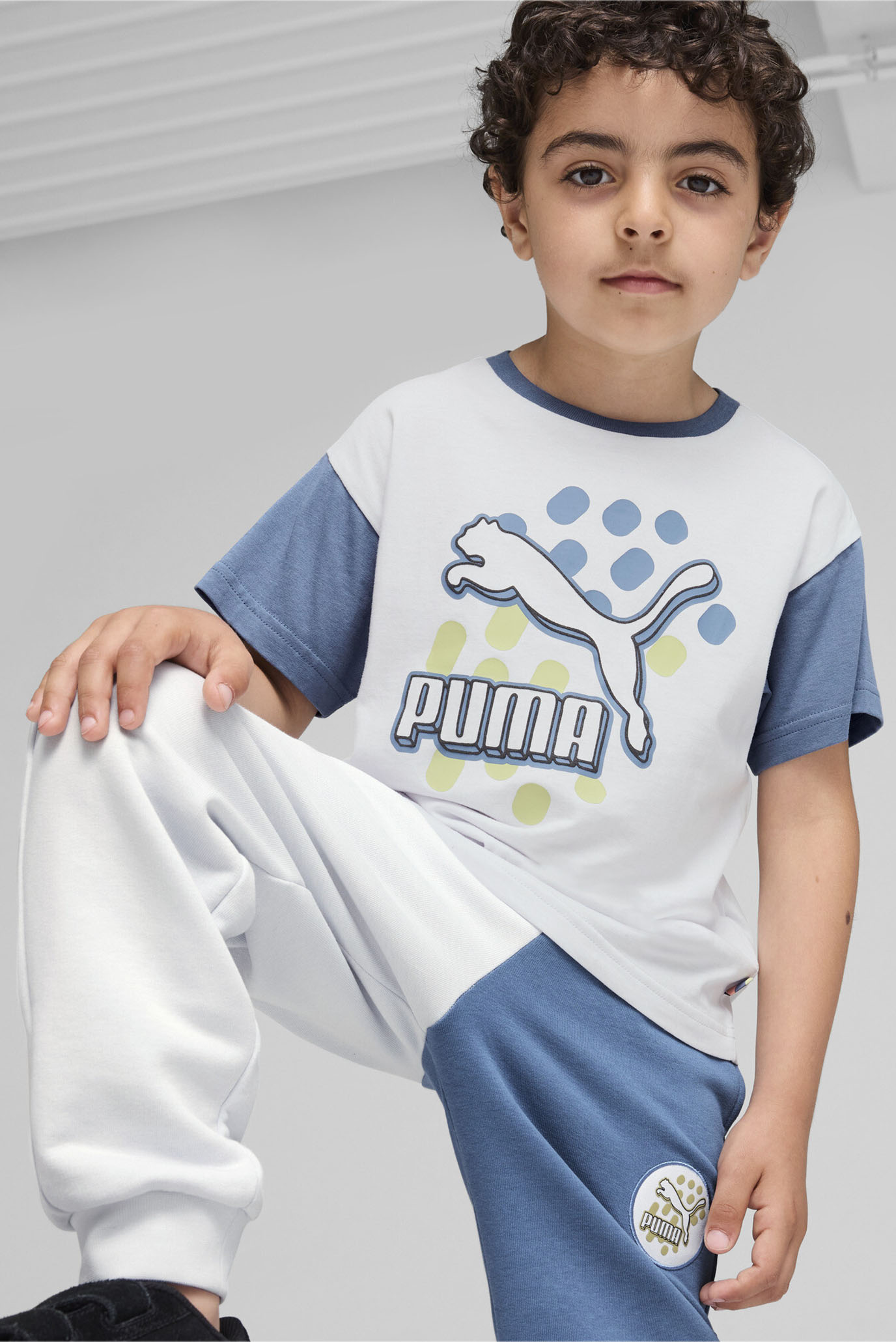 Детская белая футболка CLASSICS PUMA FC Tee Kids 1