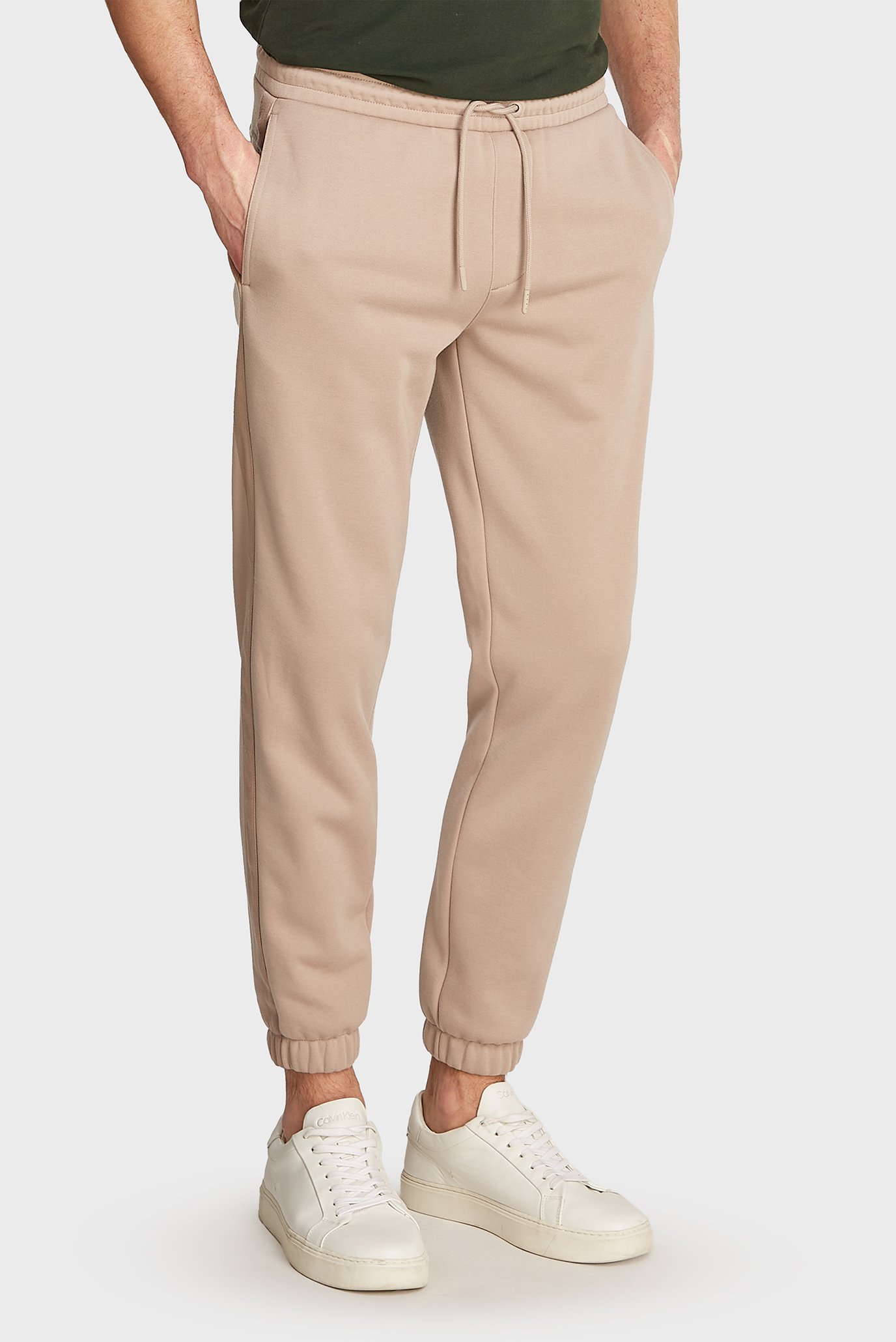 Мужские бежевые спортивные брюки LOGO TAPE Бежевый L Calvin Klein Jeans J30J326175 Мужские бежевые спортивные брюки LOGO TAPE Бежевый L Calvin Klein Jeans J30J326175