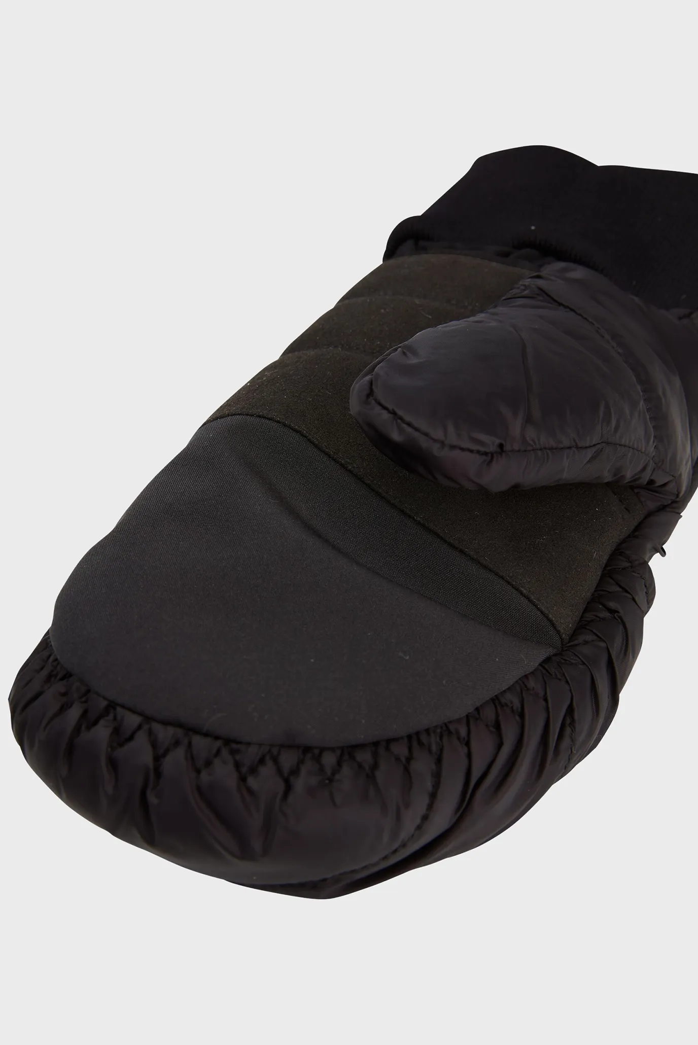 Черные перчатки 8