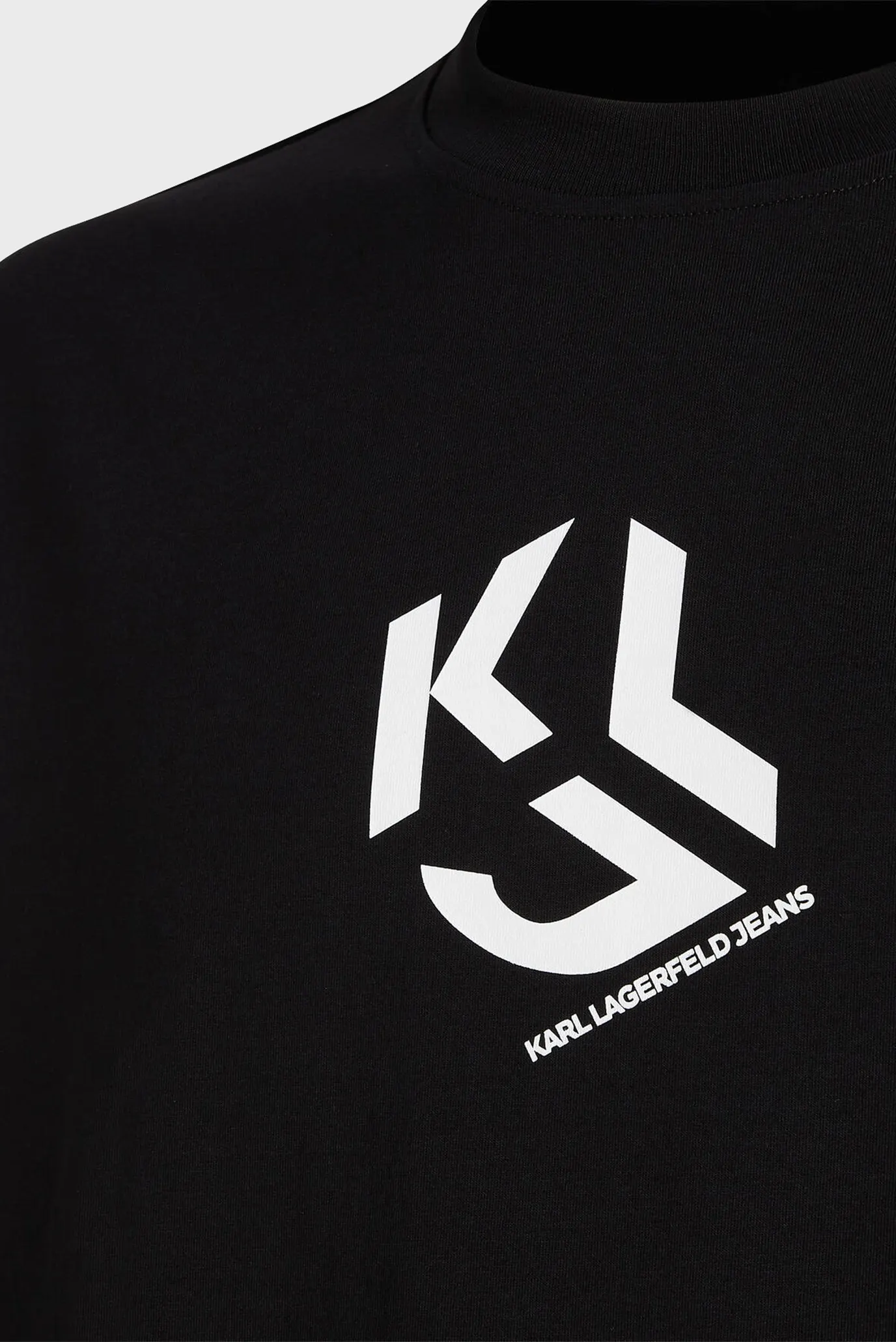 Мужской черный лонгслив regular monogram 2