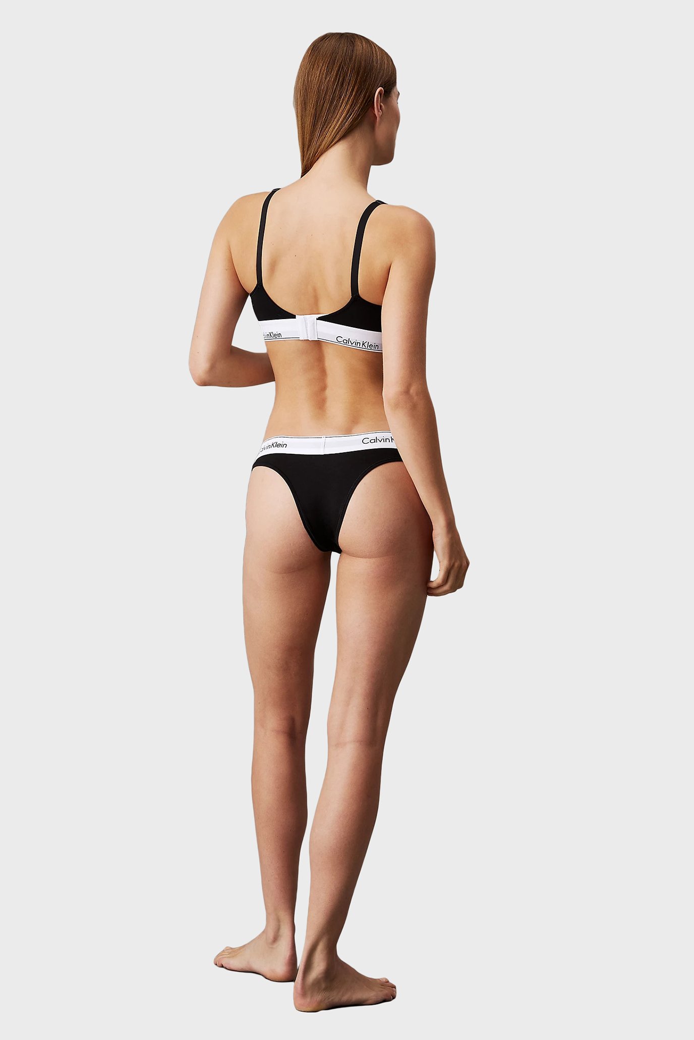 Шәуетпен жабылған қатардағылардың салбыраған сиськи фотосуреттері