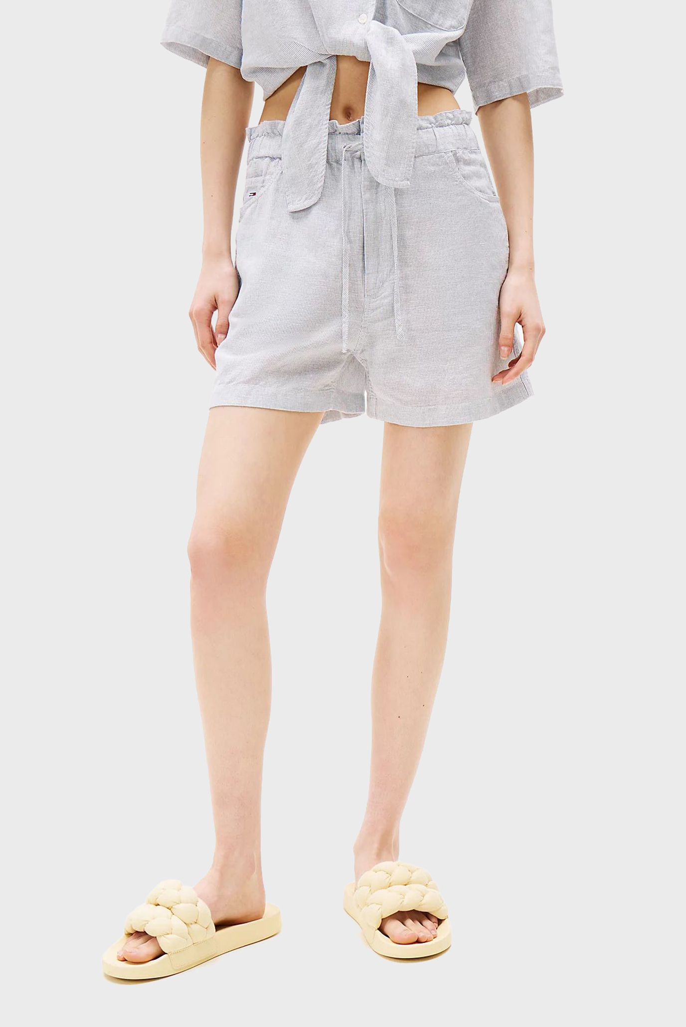 Женские голубые шорты в полоску TJW COTTON LINEN SHORT Голубой XXS Tommy Jeans DW0DW20360 Женские голубые шорты в полоску TJW COTTON LINEN SHORT Голубой XXS Tommy Jeans DW0DW20360