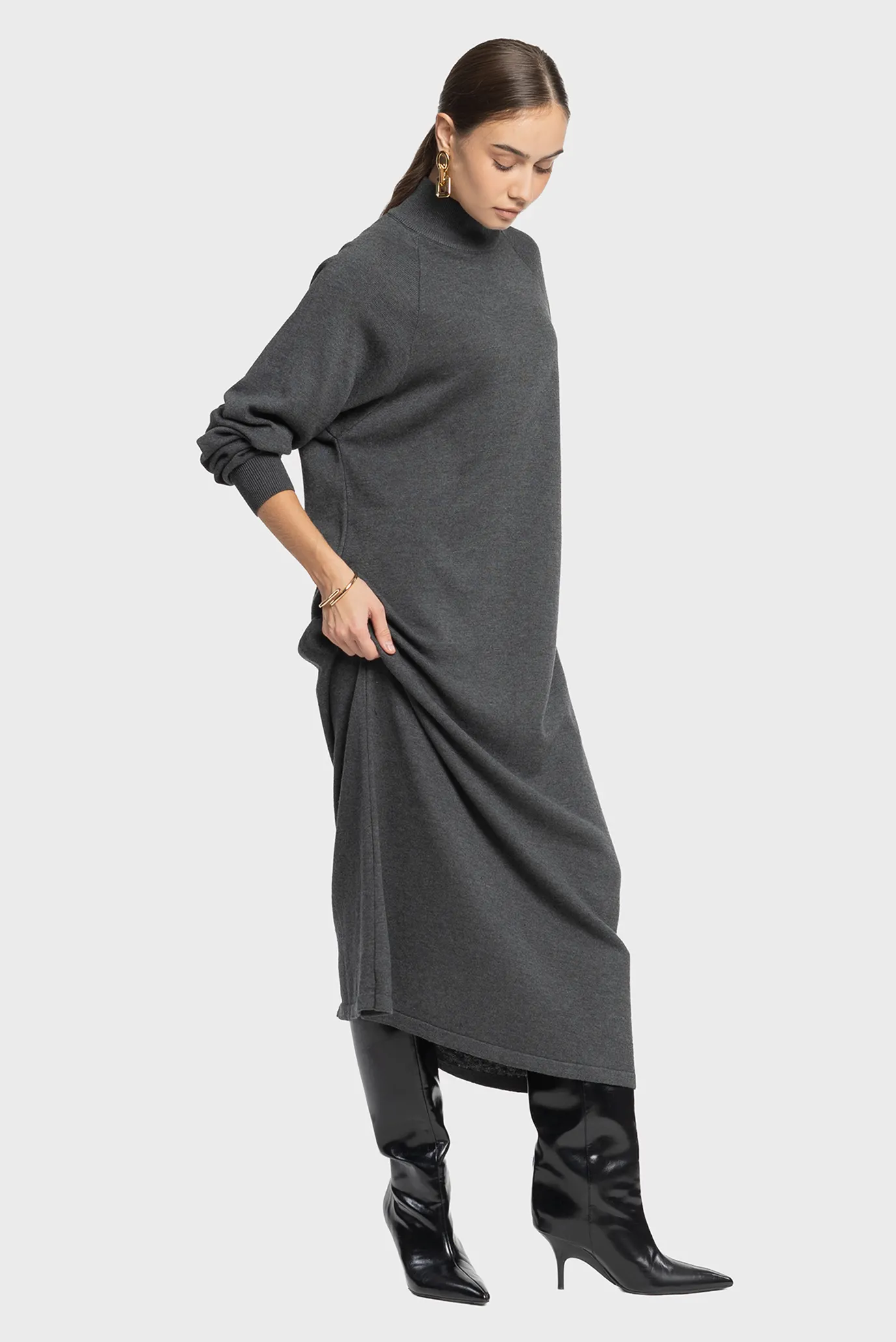 Женское темно-серое платье 3