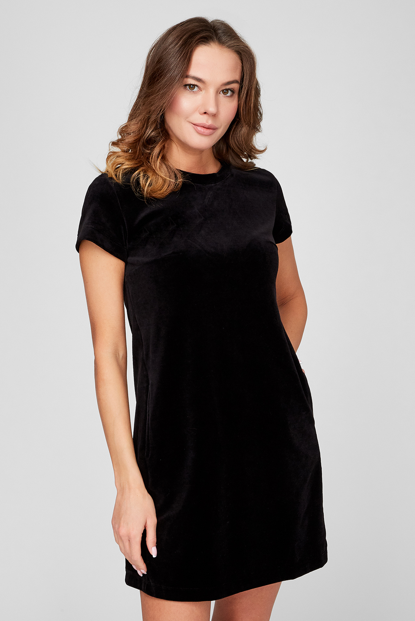 Женское черное велюровое платье 1