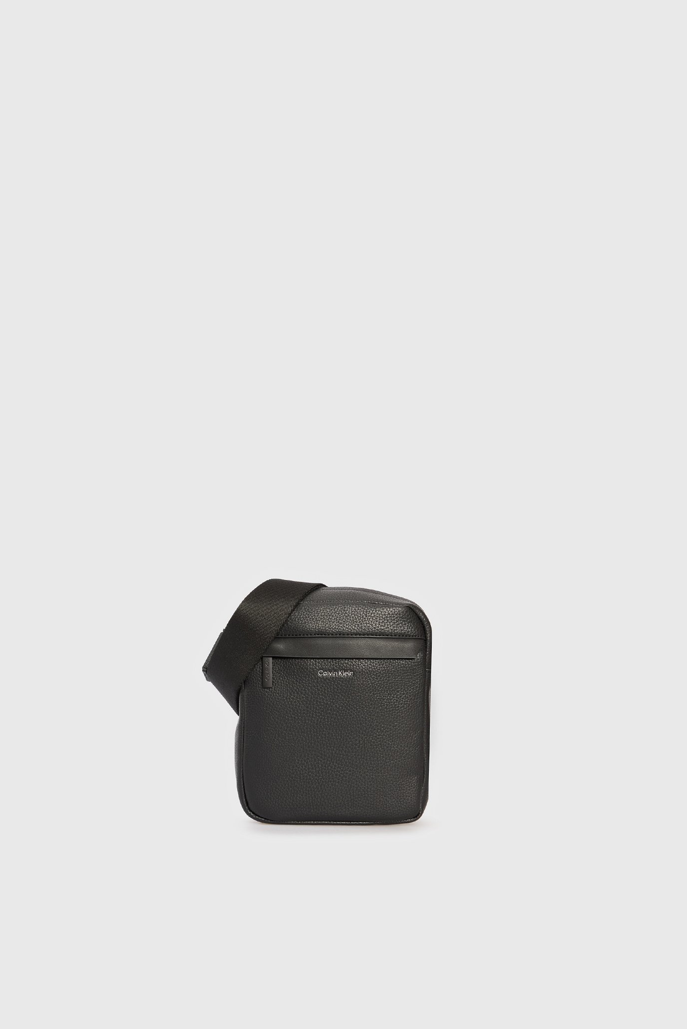 Мужская черная сумка MUST REPORTER Черный ONESIZE Calvin Klein LV04D3083G Мужская черная сумка MUST REPORTER Черный ONESIZE Calvin Klein LV04D3083G