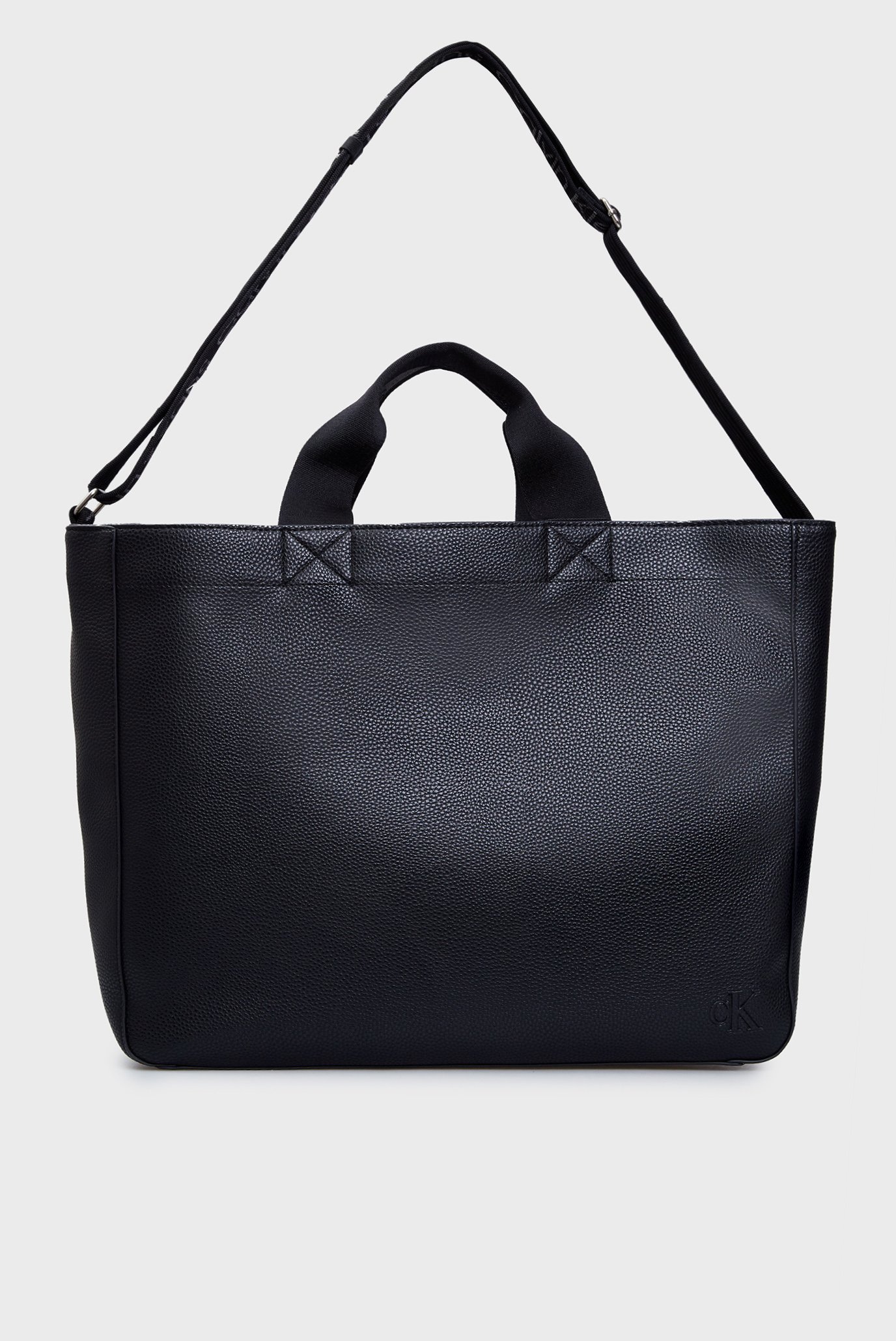 Женская черная сумка ULTRALIGHT SLIM TOTE34 PU Черный ONESIZE Calvin Klein Jeans K60K612230 Женская черная сумка ULTRALIGHT SLIM TOTE34 PU Черный ONESIZE Calvin Klein Jeans K60K612230