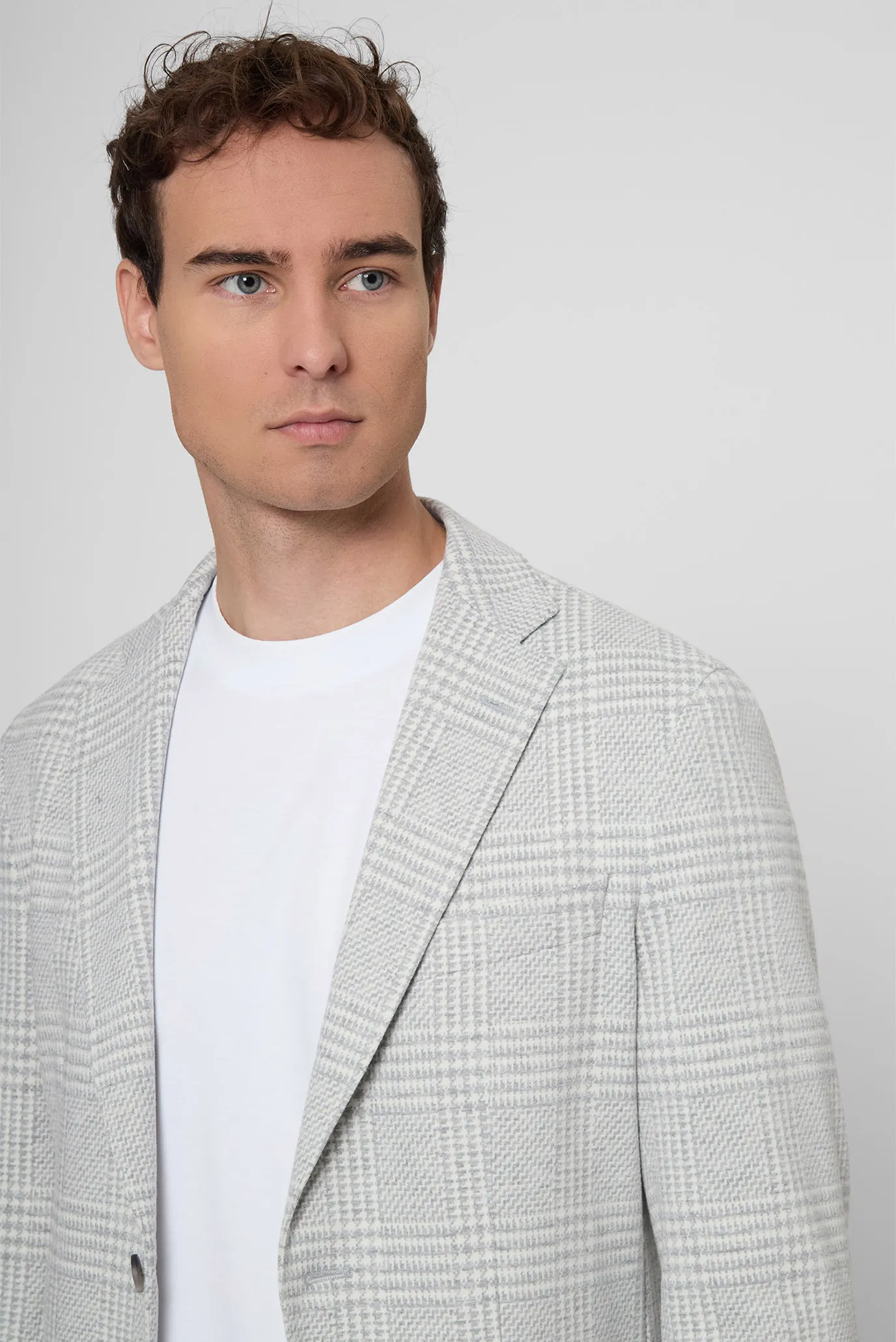 Мужской серый блейзер в клетку 4
