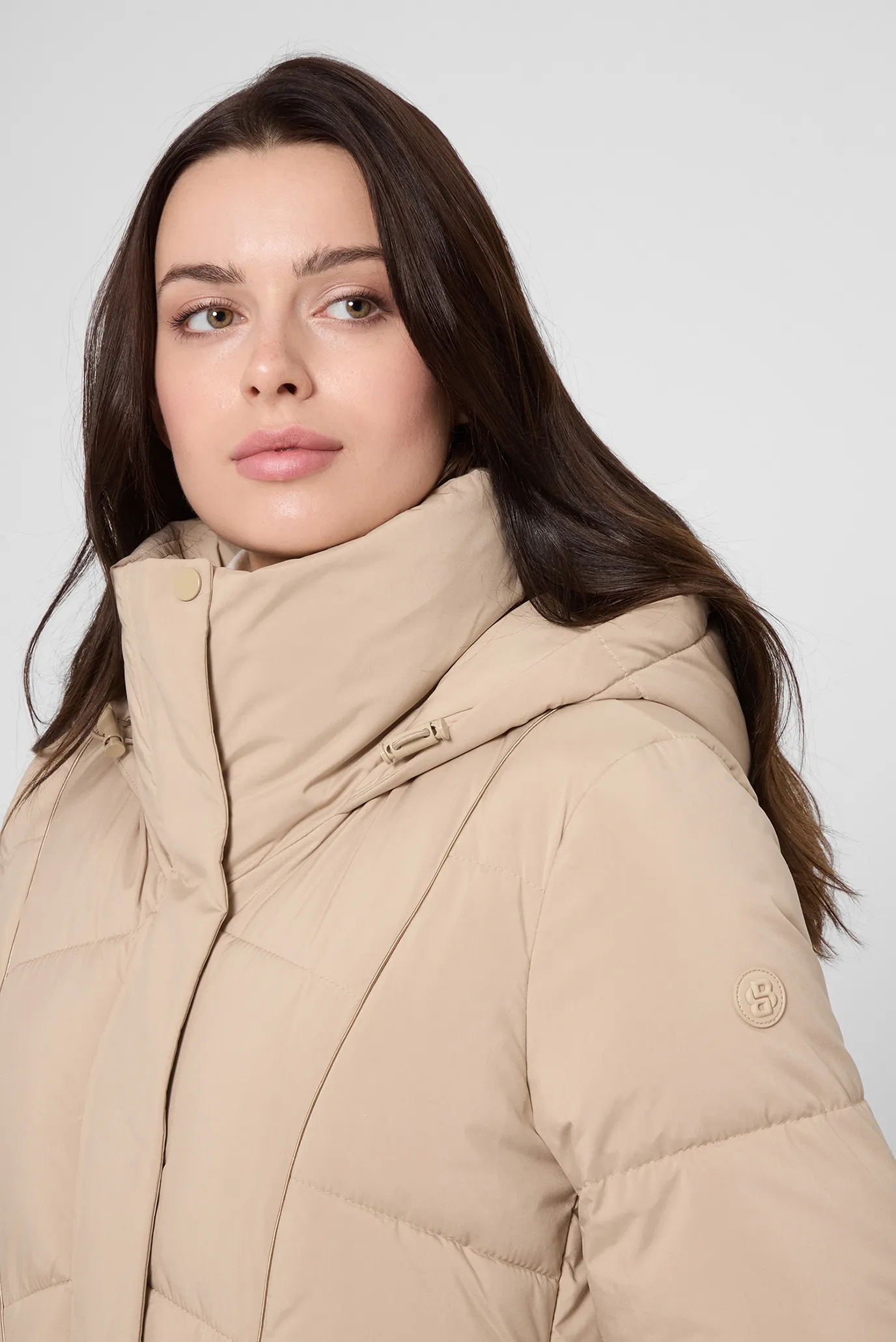Жіноча бежева куртка 4