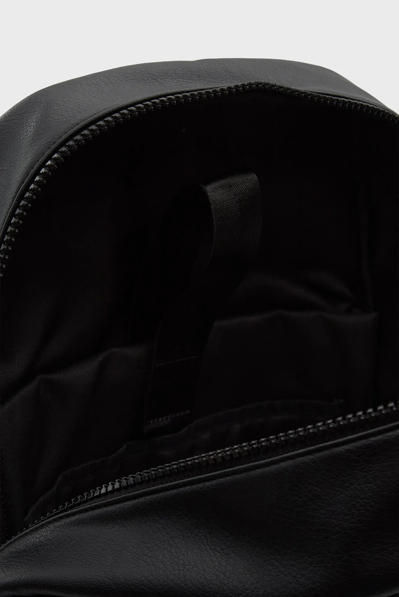 Чоловічий чорний рюкзак 5