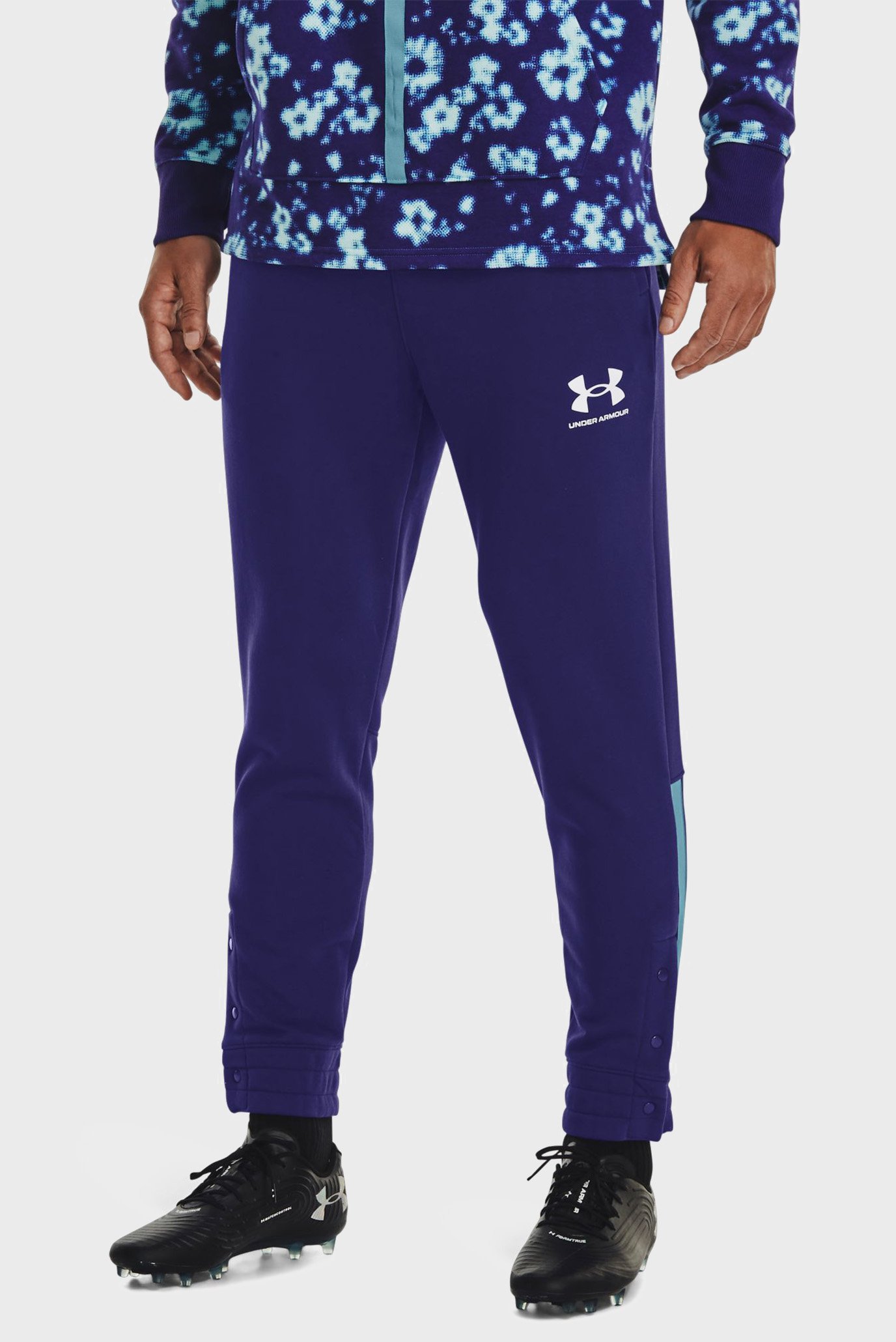 Чоловічі темно-сині спортивні штани UA Accelerate Jogger 1