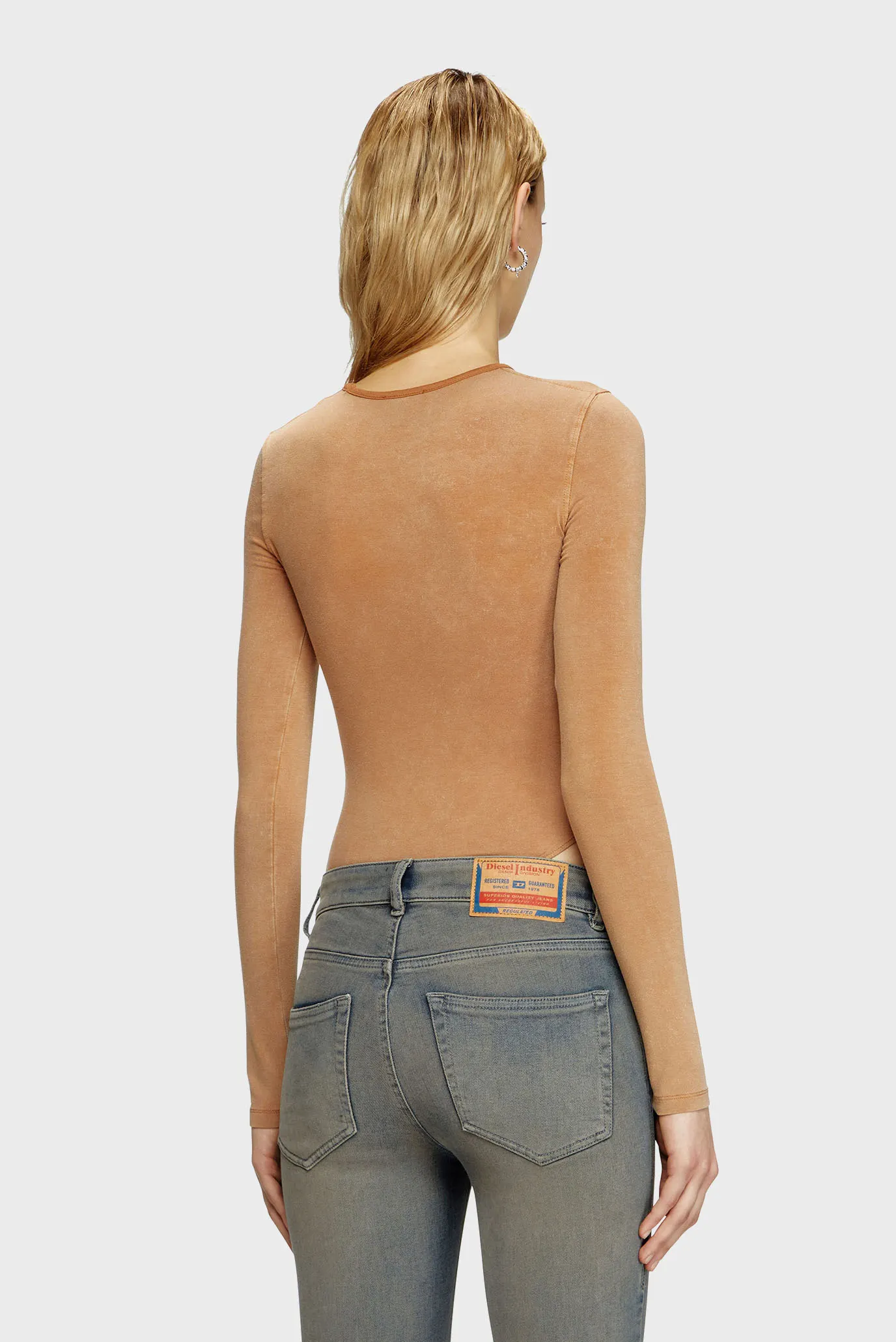 Жіноче бежеве боді T-FINNE-Q2 3
