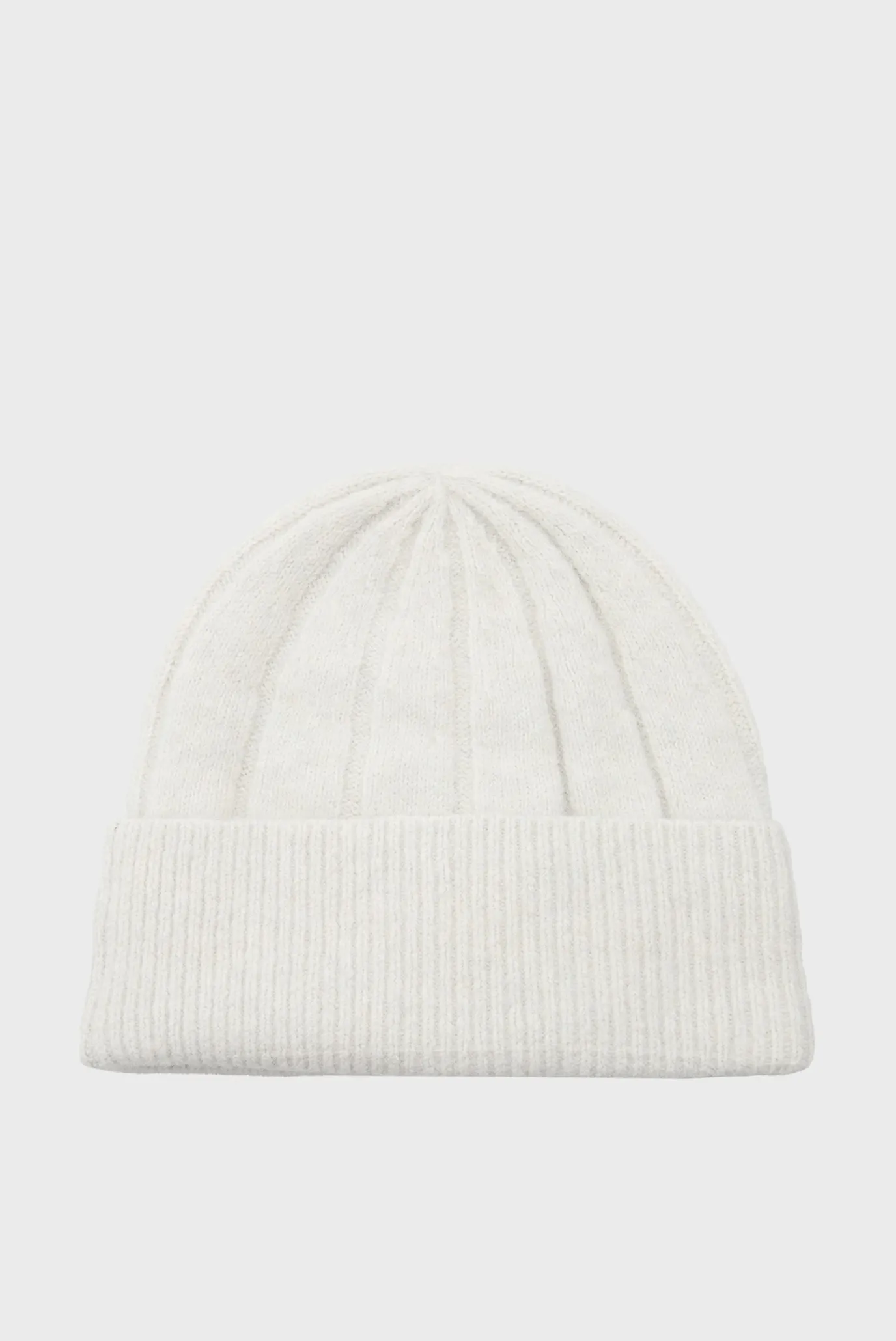 Женская серая шапка FLUFFY 3