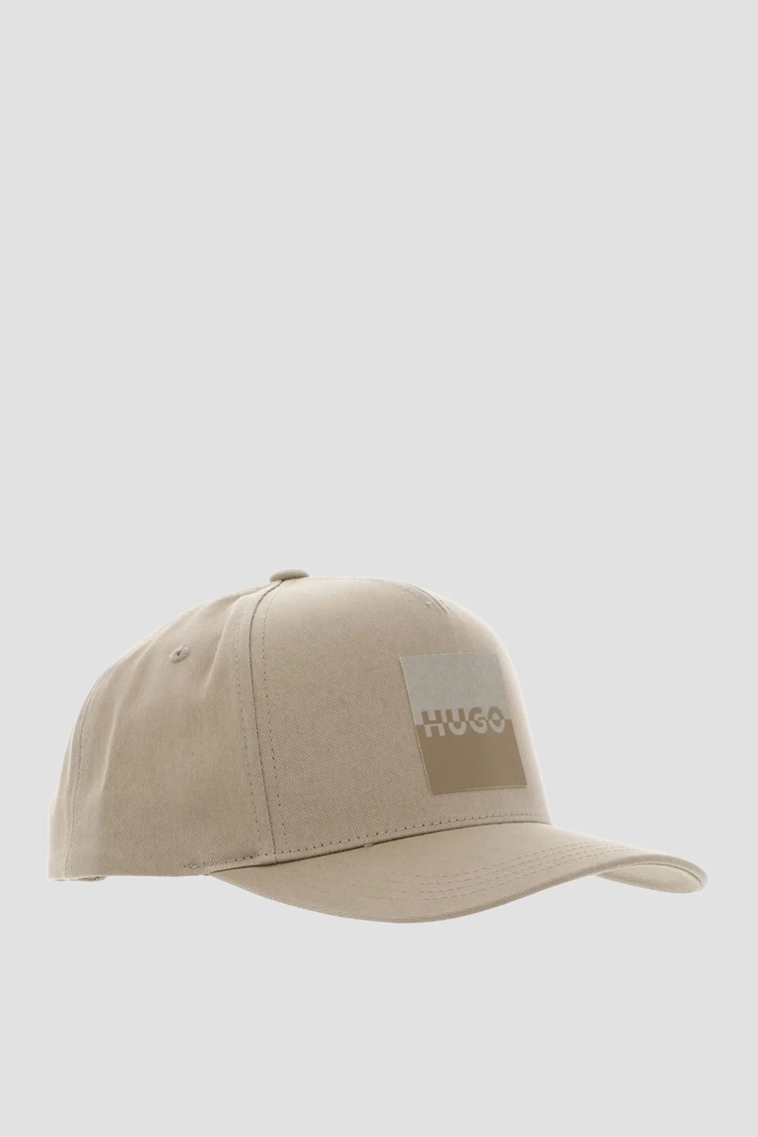 Мужская бежевая кепка 2