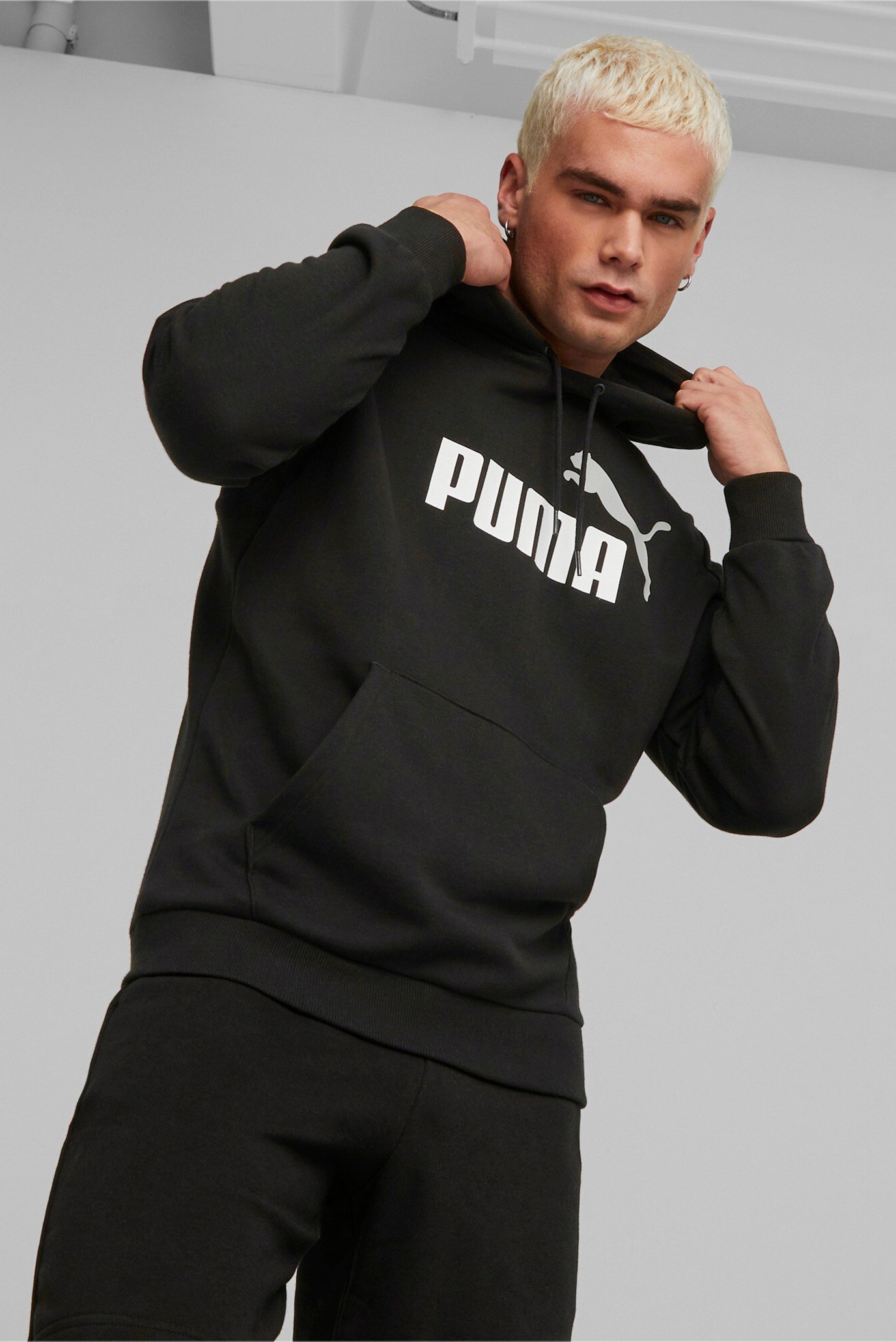 Чоловіче чорне худі Essentials+ Two-Tone Big Logo Hoodie 1