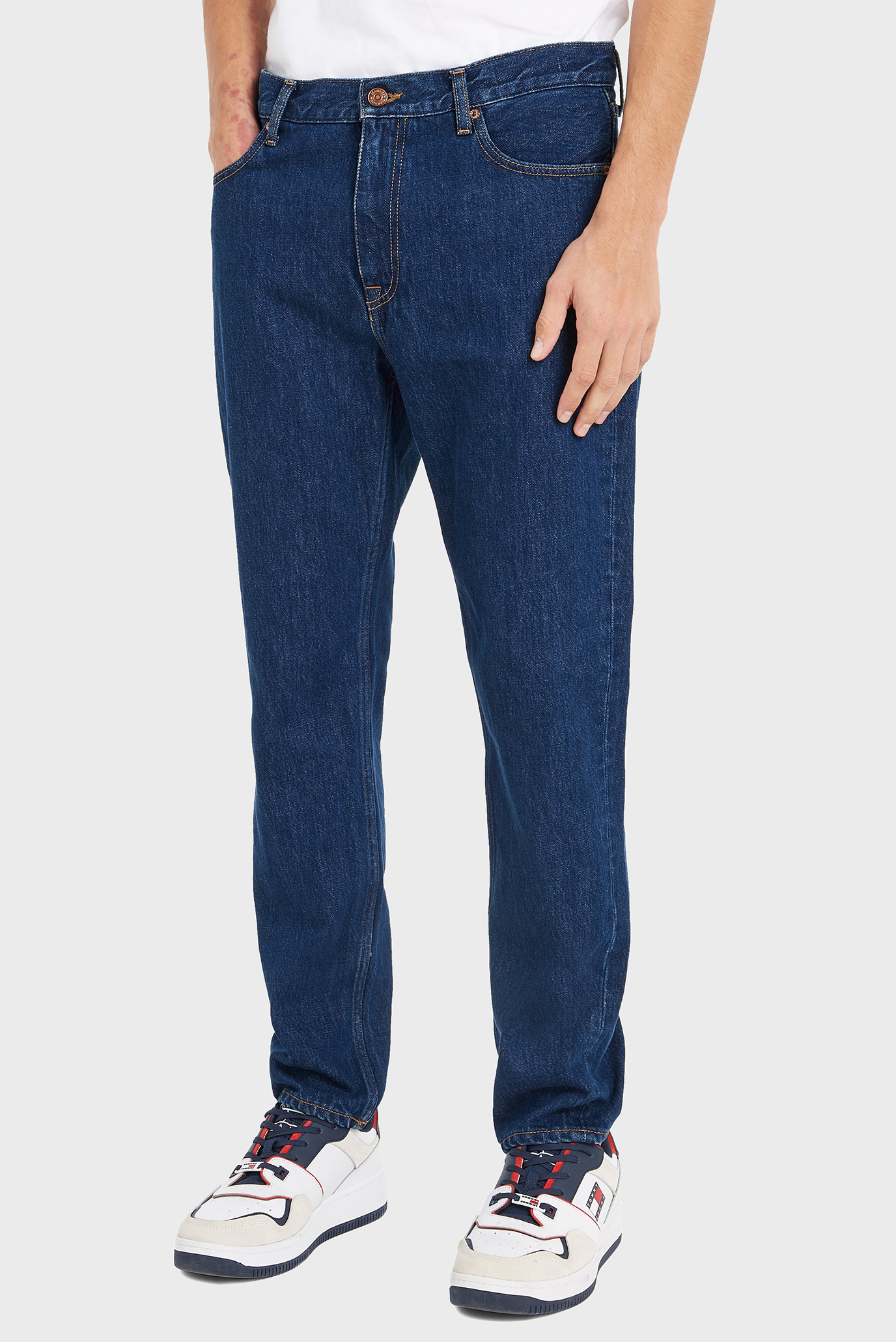 Мужские синие джинсы DAD JEAN RGLR TPRD CG4058 Синий 34-32 Tommy Jeans DM0DM16687 Мужские синие джинсы DAD JEAN RGLR TPRD CG4058 Синий 34-32 Tommy Jeans DM0DM16687