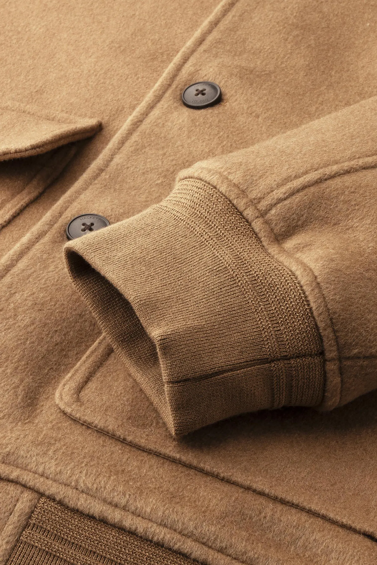 Мужской бежевый бомбер 3