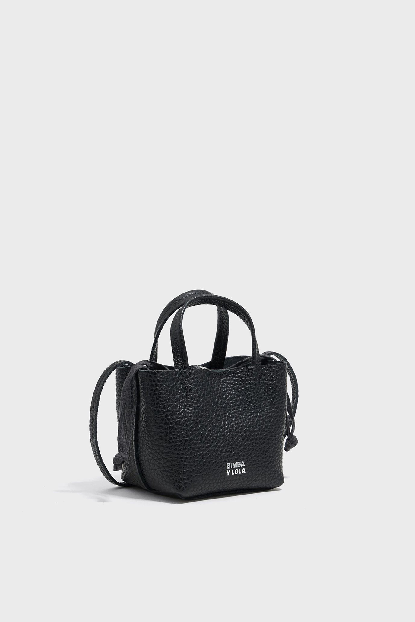 Женская черная кожаная сумка Черный ONESIZE Bimba Y Lola 251BBBJ7L.12000 Женская черная кожаная сумка Черный ONESIZE Bimba Y Lola 251BBBJ7L.12000