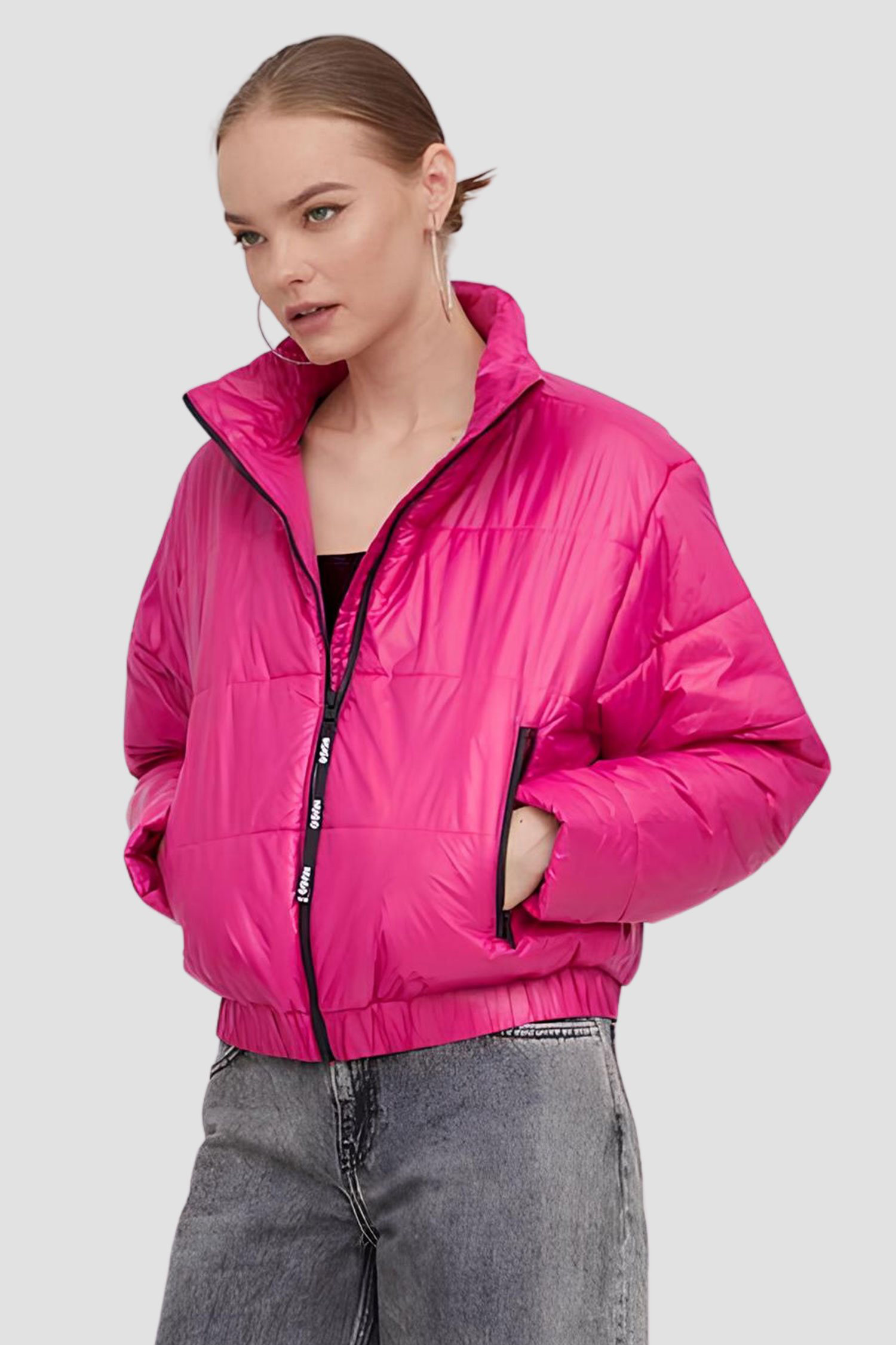 Жіноча рожева куртка 1