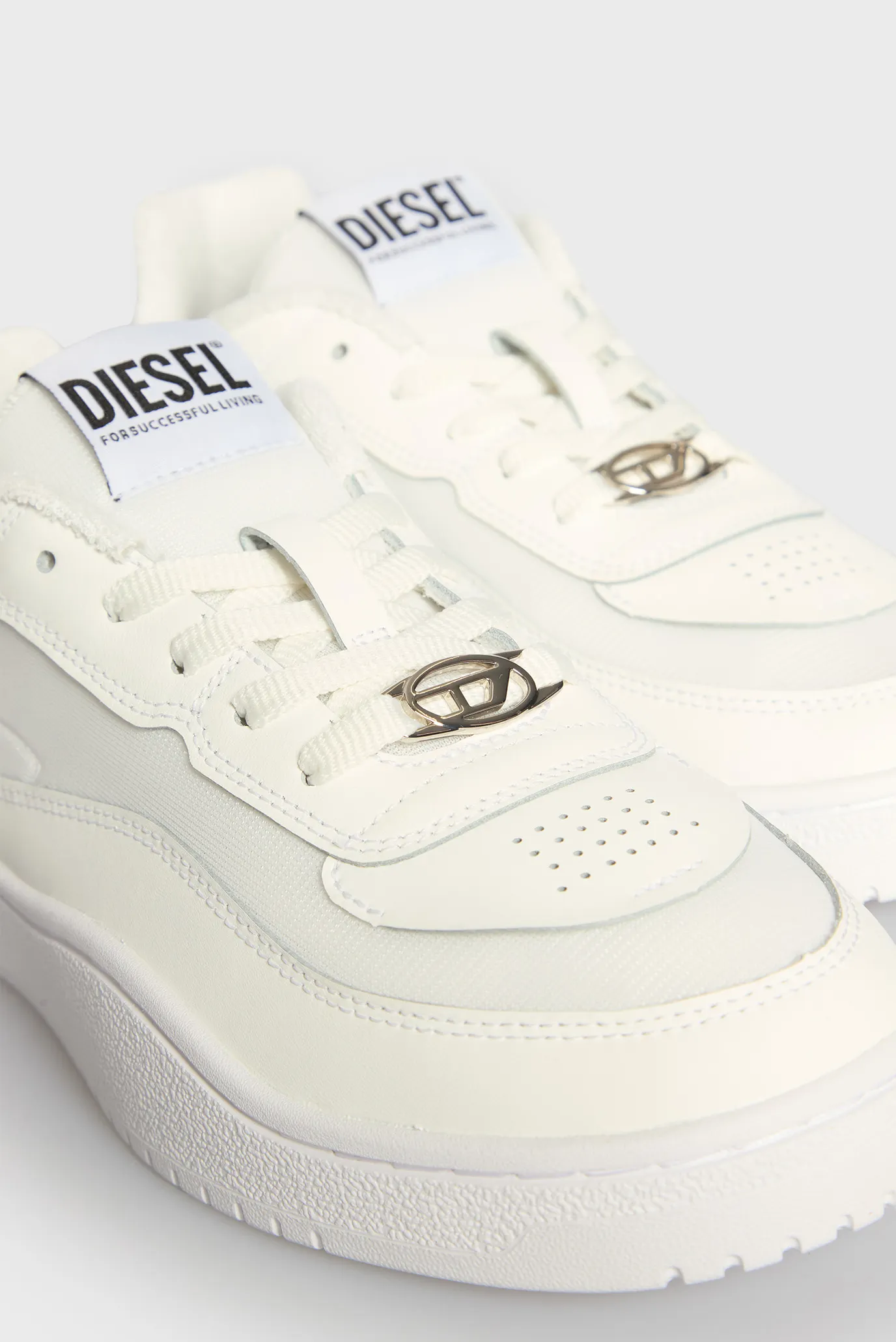 Чоловічі білі снікерси OVAL SKATE 2