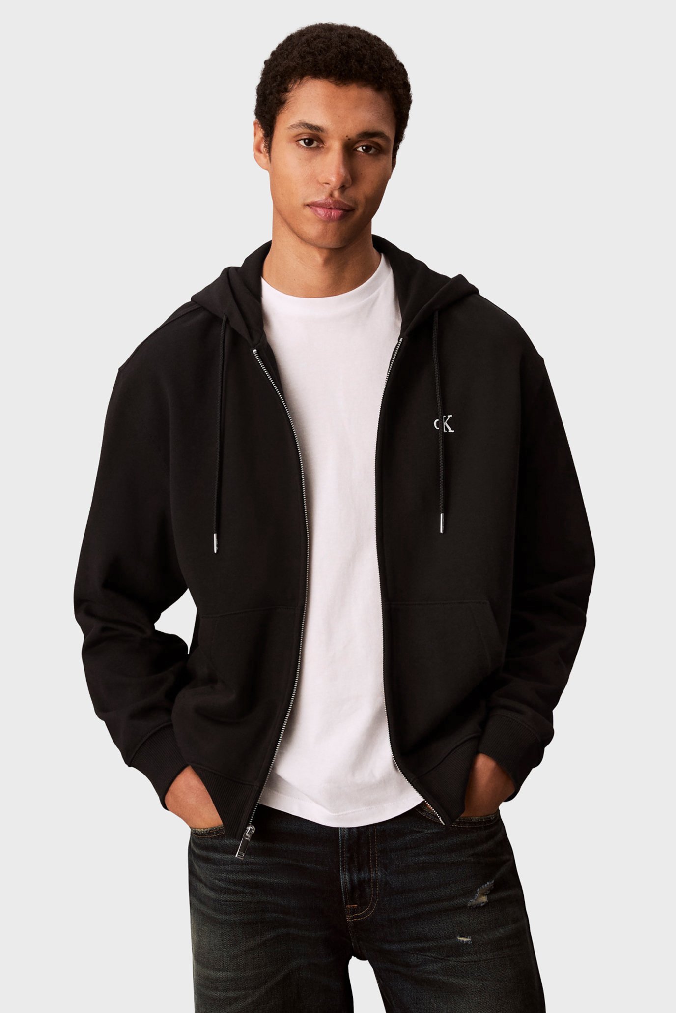 Мужское черное худи LS EU 350TERRY Черный S Calvin Klein Jeans LV04RD240G Мужское черное худи LS EU 350TERRY Черный S Calvin Klein Jeans LV04RD240G