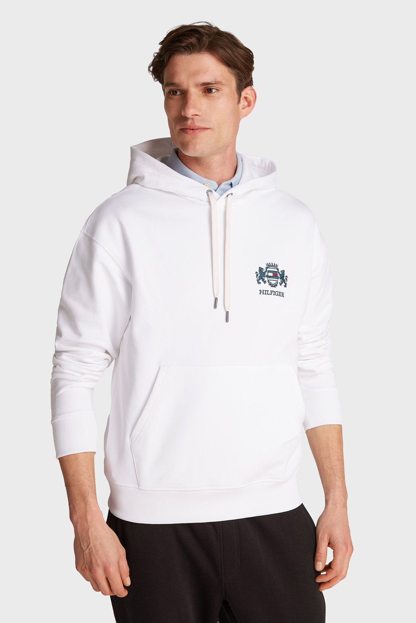 Мужское белое худи HILFIGER SMALL CREST Белый S Tommy Hilfiger MW0MW37462 Мужское белое худи HILFIGER SMALL CREST Белый S Tommy Hilfiger MW0MW37462