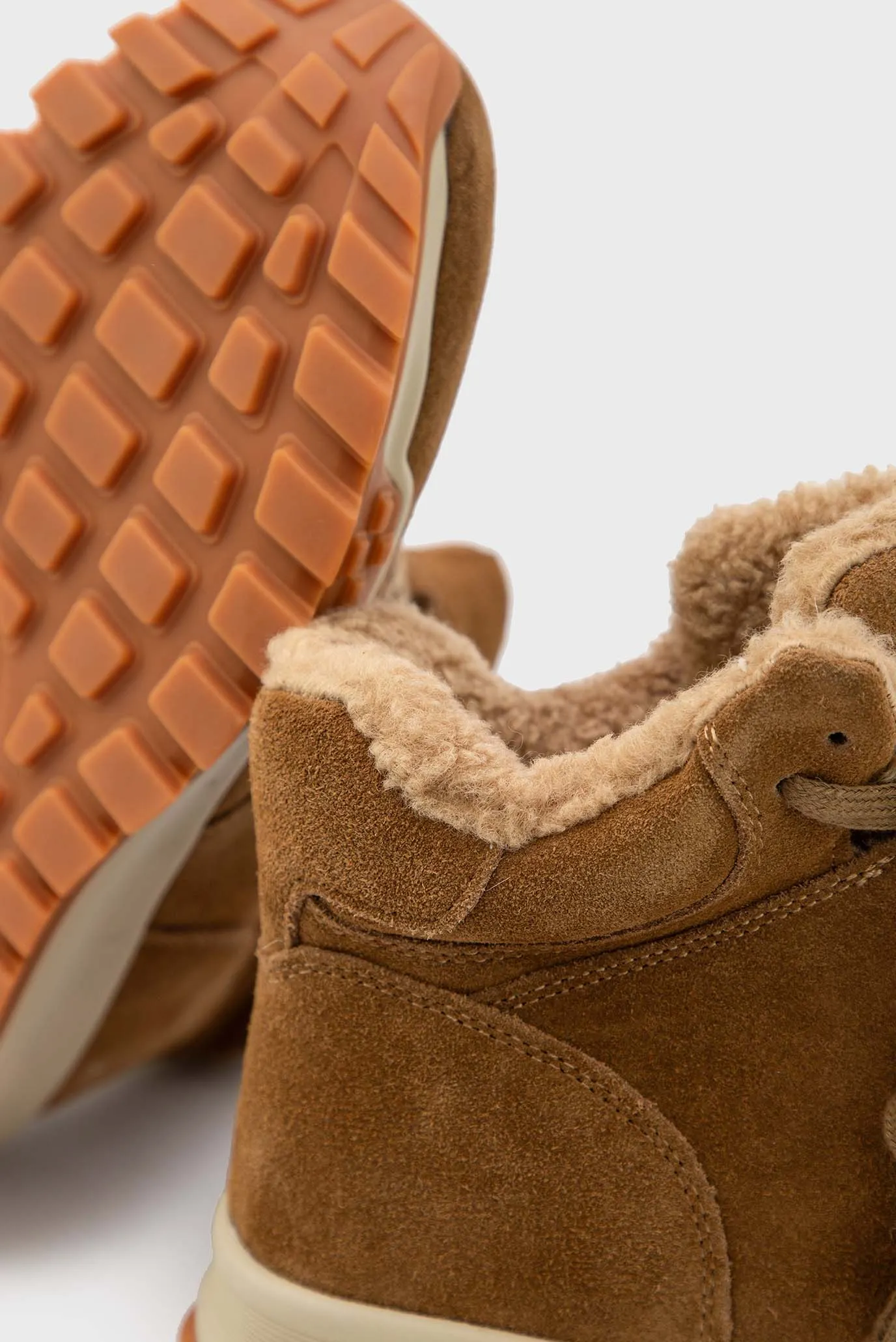 Жіночі коричневі замшеві хайтопи 2