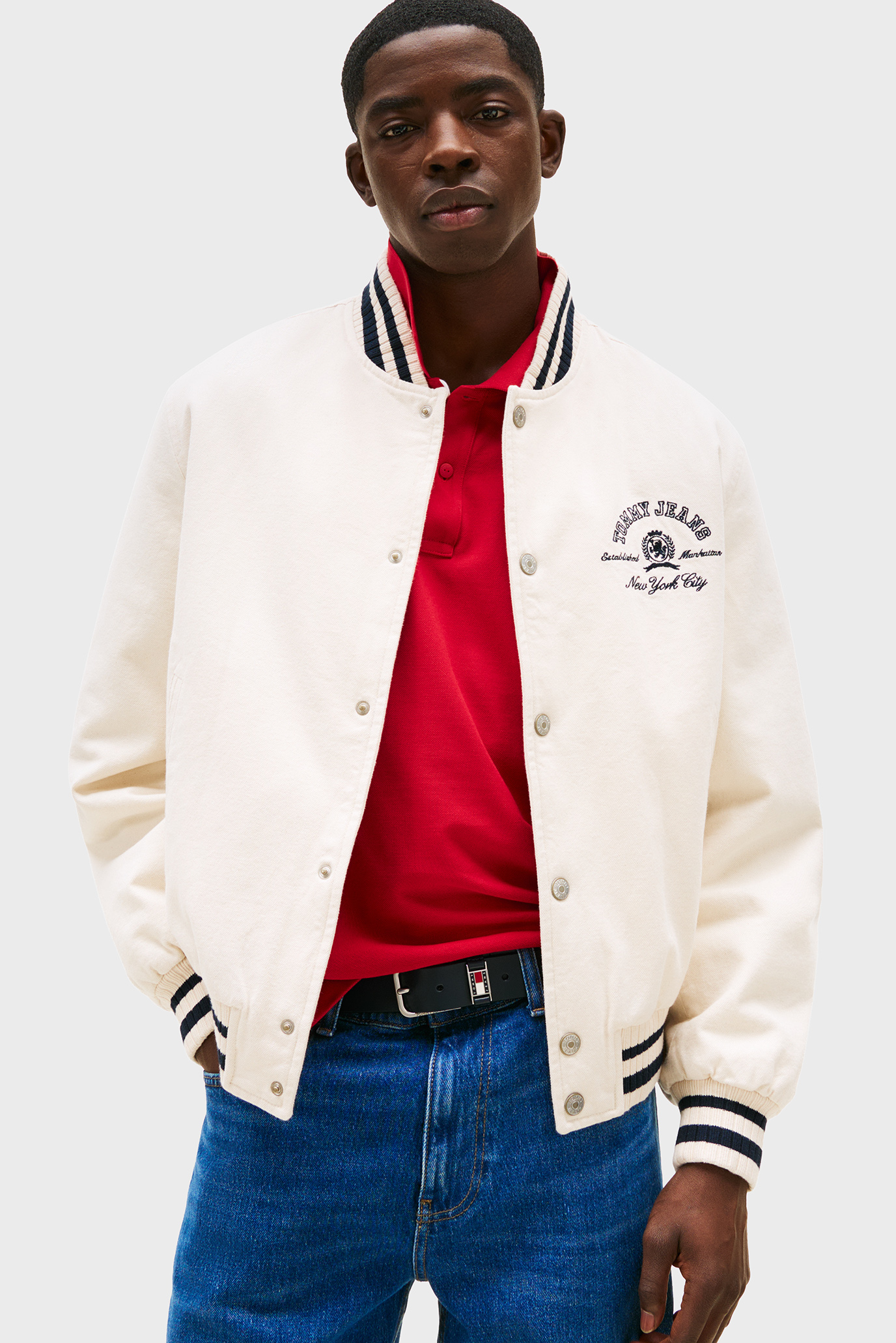 Мужской белый бомбер VARSITY Белый XL Tommy Jeans DM0DM21092 Мужской белый бомбер VARSITY Белый XL Tommy Jeans DM0DM21092