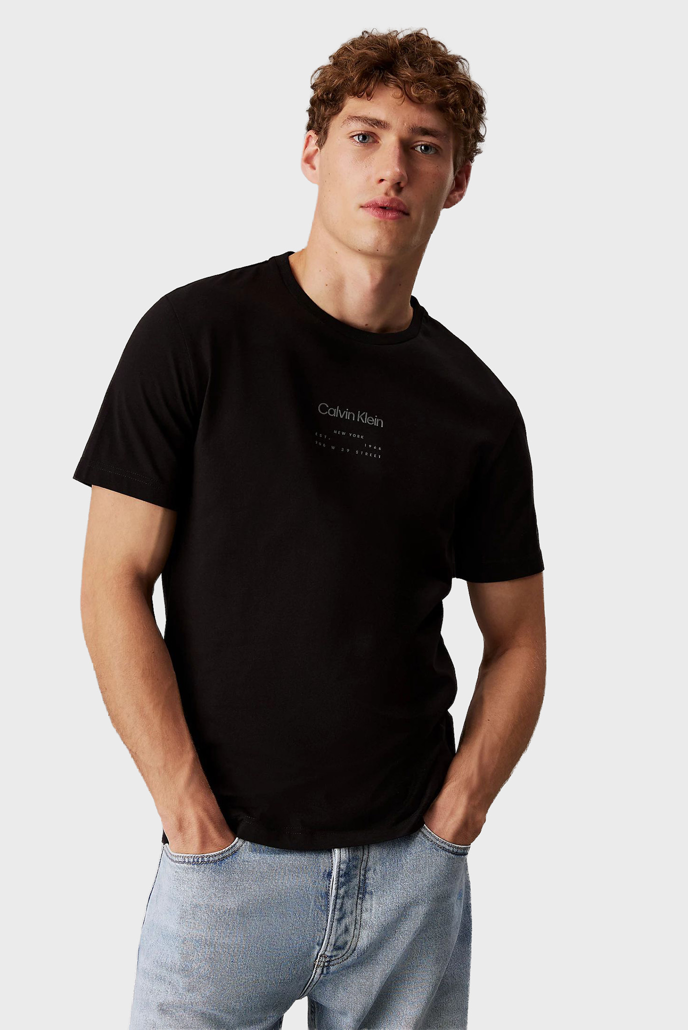 Мужская черная футболка RAISED Черный L Calvin Klein K10K114172 Мужская черная футболка RAISED Черный L Calvin Klein K10K114172