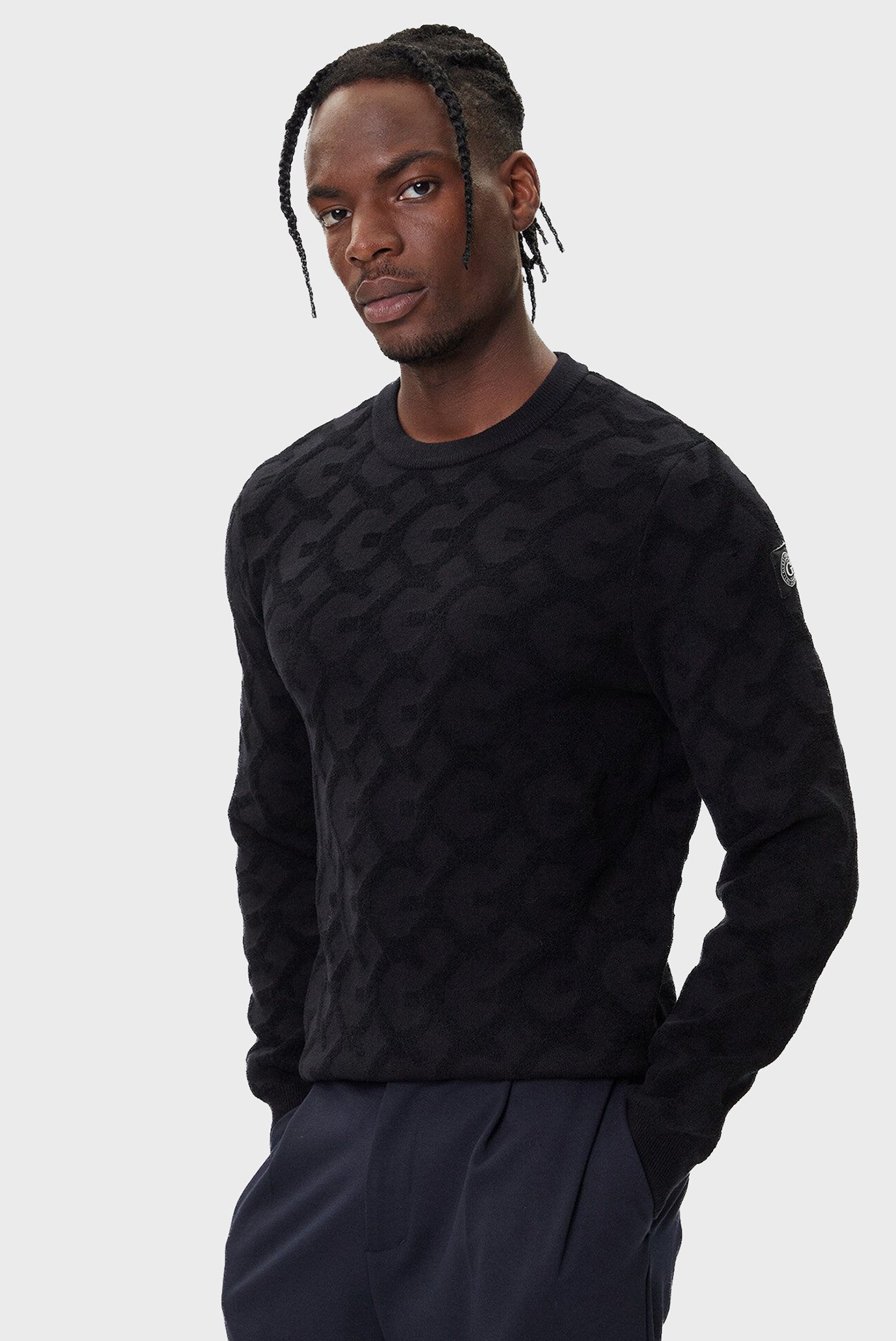 Мужской черный джемпер с узором Черный XXL Guess M5BR19.Z0470;JBLK Мужской черный джемпер с узором Черный XXL Guess M5BR19.Z0470;JBLK