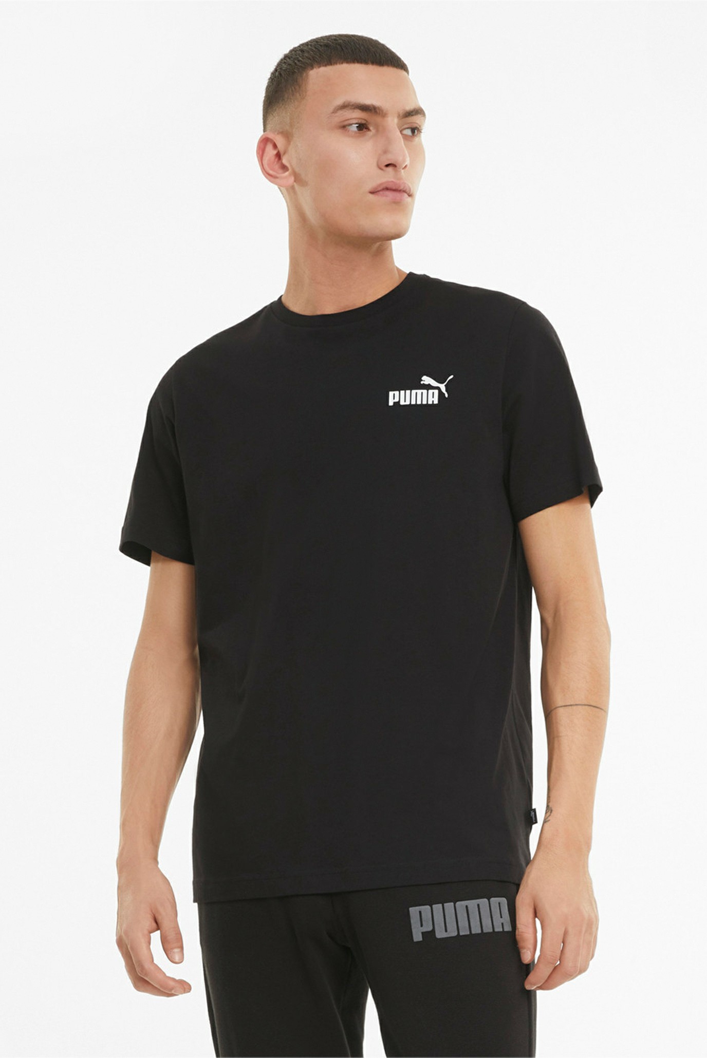 Чоловіча чорна футболка Essentials Small Logo Men's Tee 1