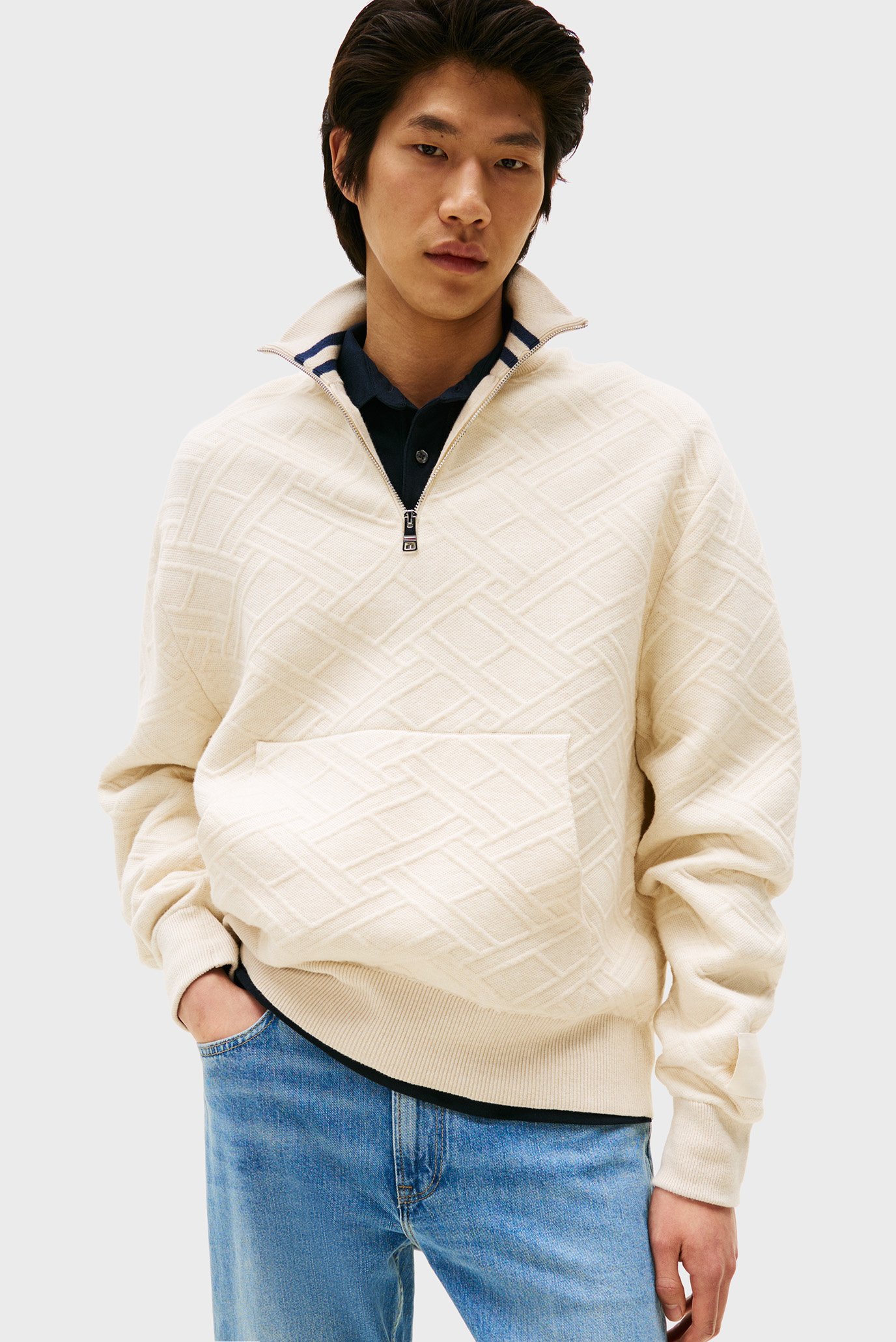 Мужская белая кофта T1 FLAG 3D KNITTED HALF Белый L Tommy Hilfiger MW0MW40542 Мужская белая кофта T1 FLAG 3D KNITTED HALF Белый L Tommy Hilfiger MW0MW40542