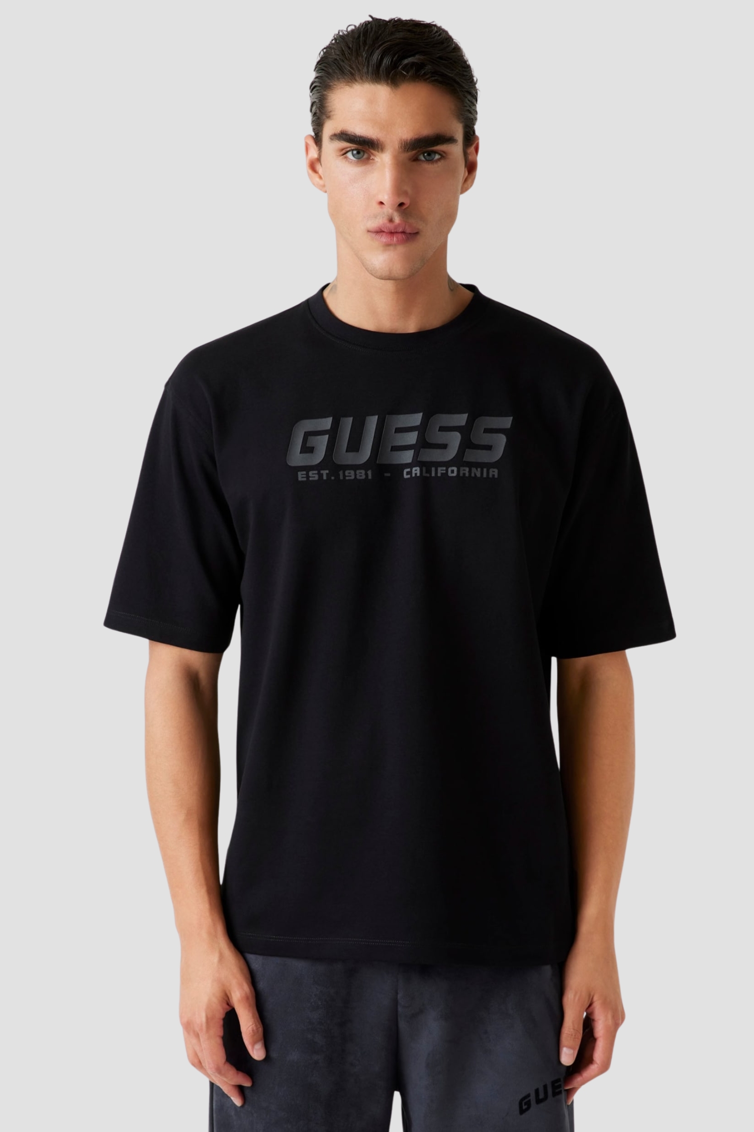 Мужская черная футболка Черный XXL Guess Z5BI03.K1871;JBLK Мужская черная футболка Черный XXL Guess Z5BI03.K1871;JBLK