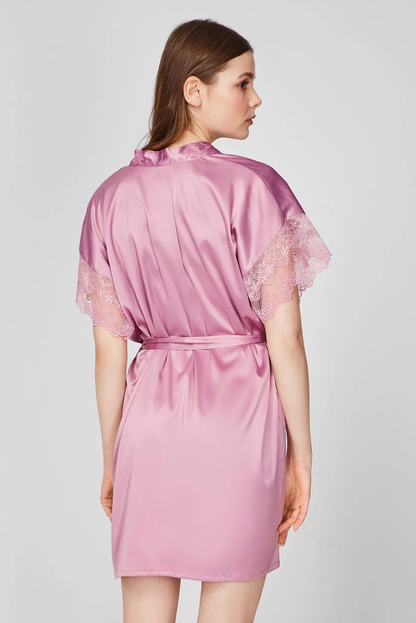 Жіночий рожевий пеньюар 3