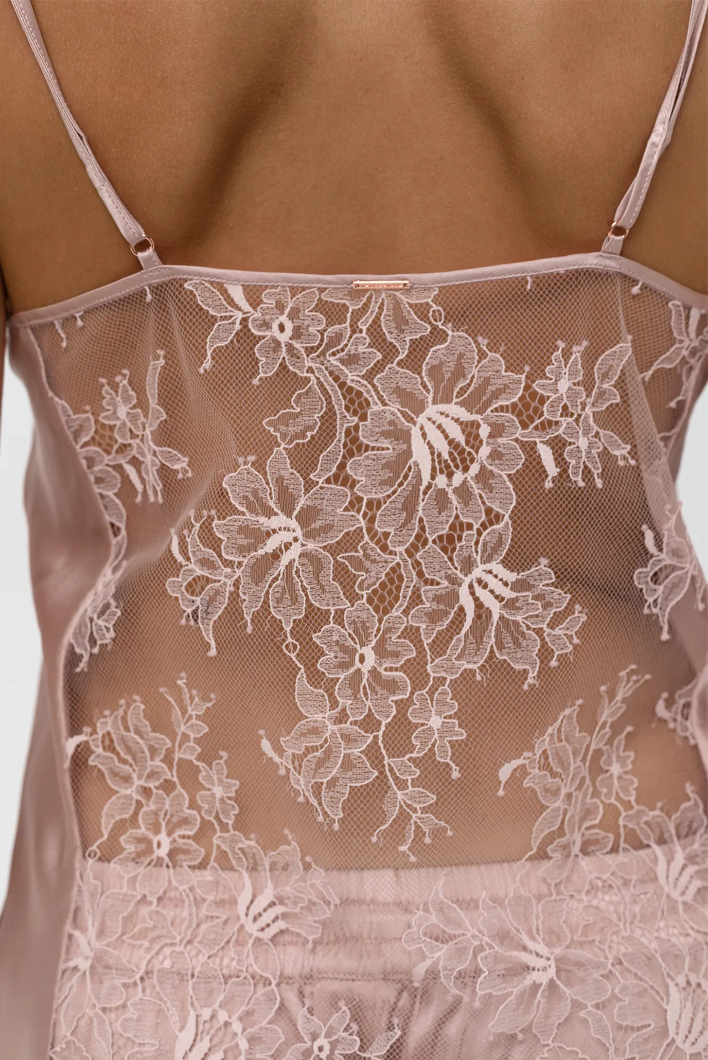 Женский пудровый шелковый топ 4