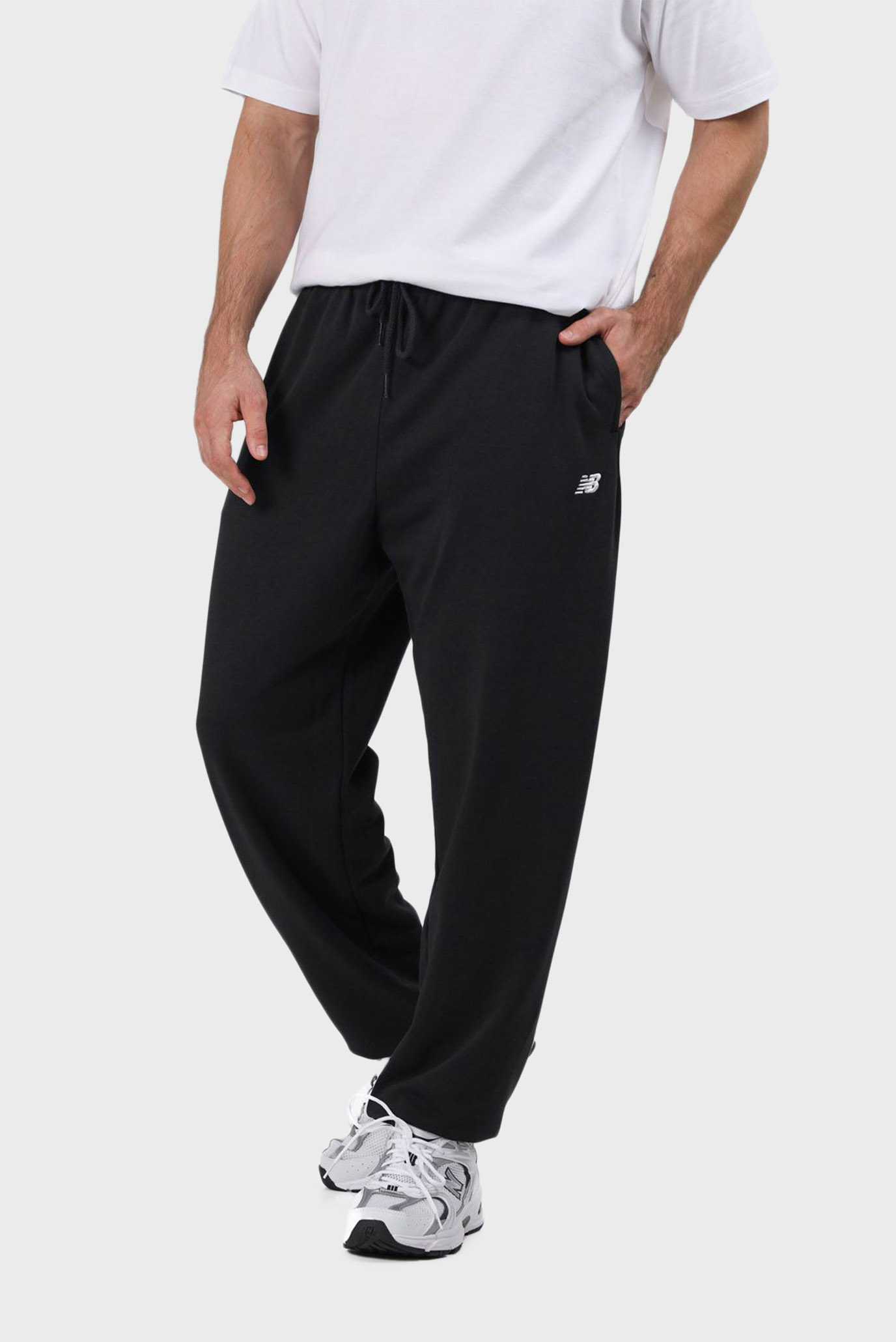 Мужские черные спортивные брюки NB SMALL LOGO Черный L New Balance MP41519BK Мужские черные спортивные брюки NB SMALL LOGO Черный L New Balance MP41519BK