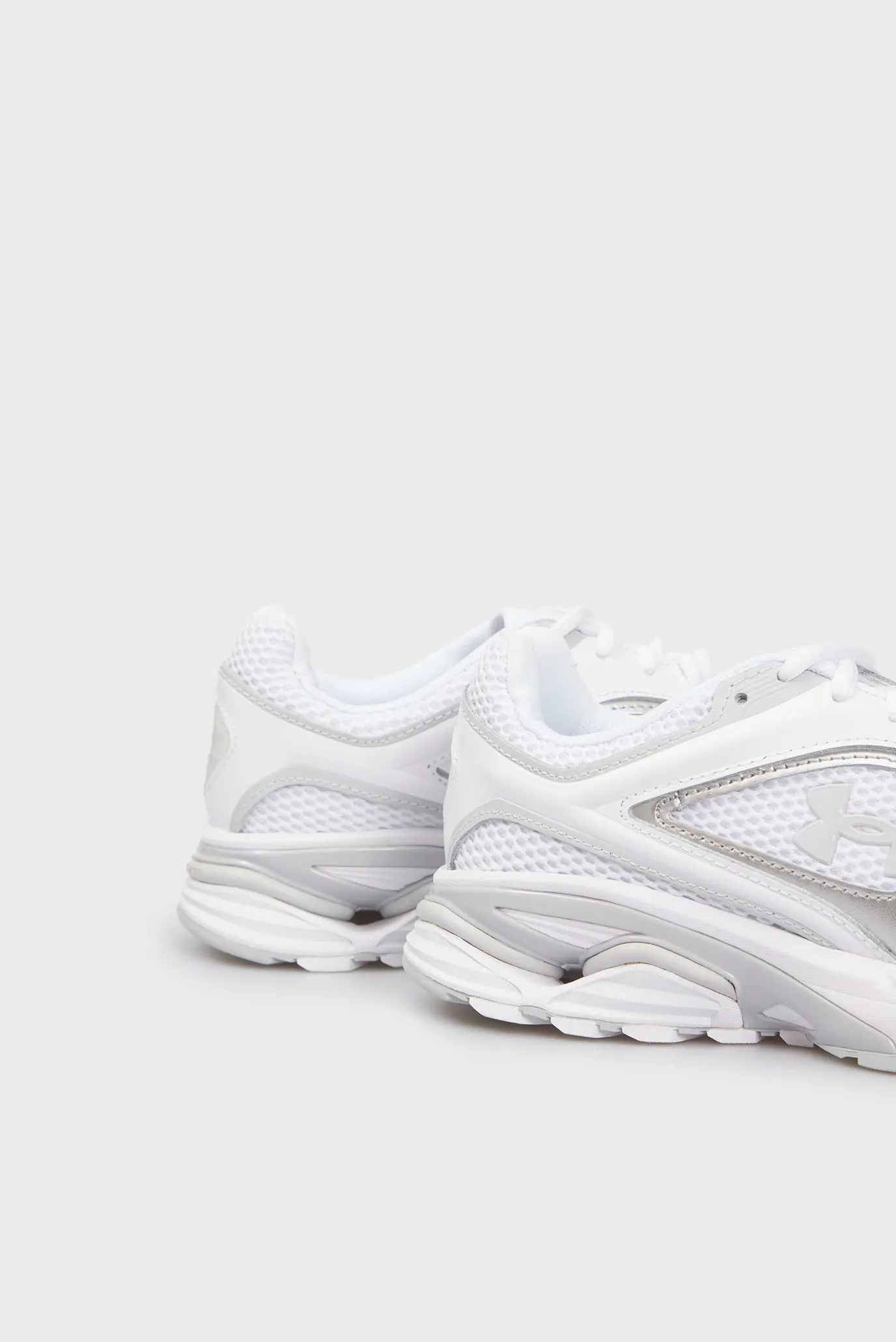 Белые кроссовки UA HOVR Apparition RTRFTR TC 2