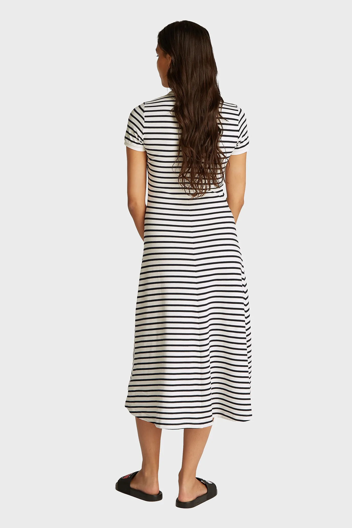 Жіноча сукня у смужку 3