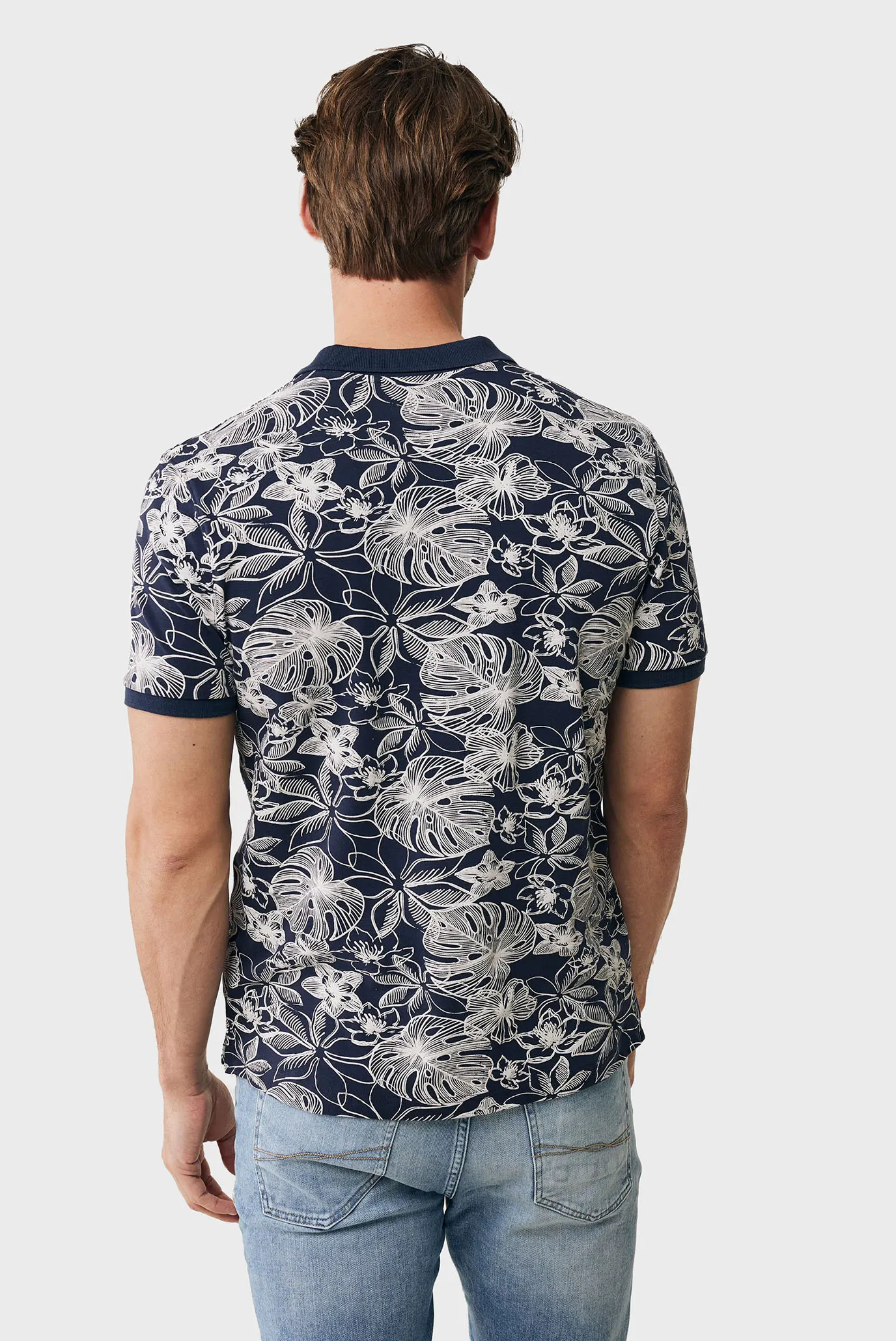 Чоловіче темно-синє поло з візерунком 3