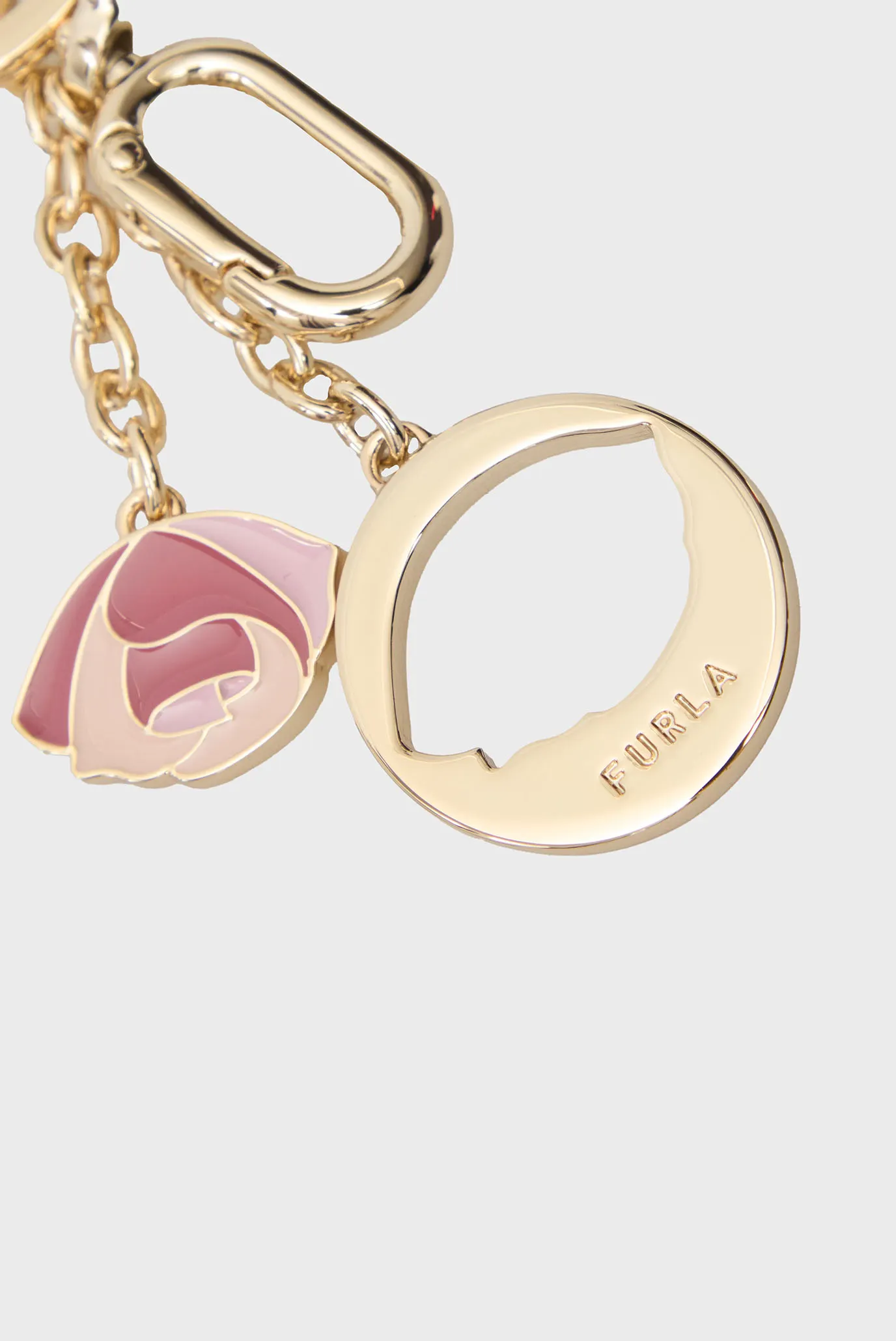 Золотистый брелок 3