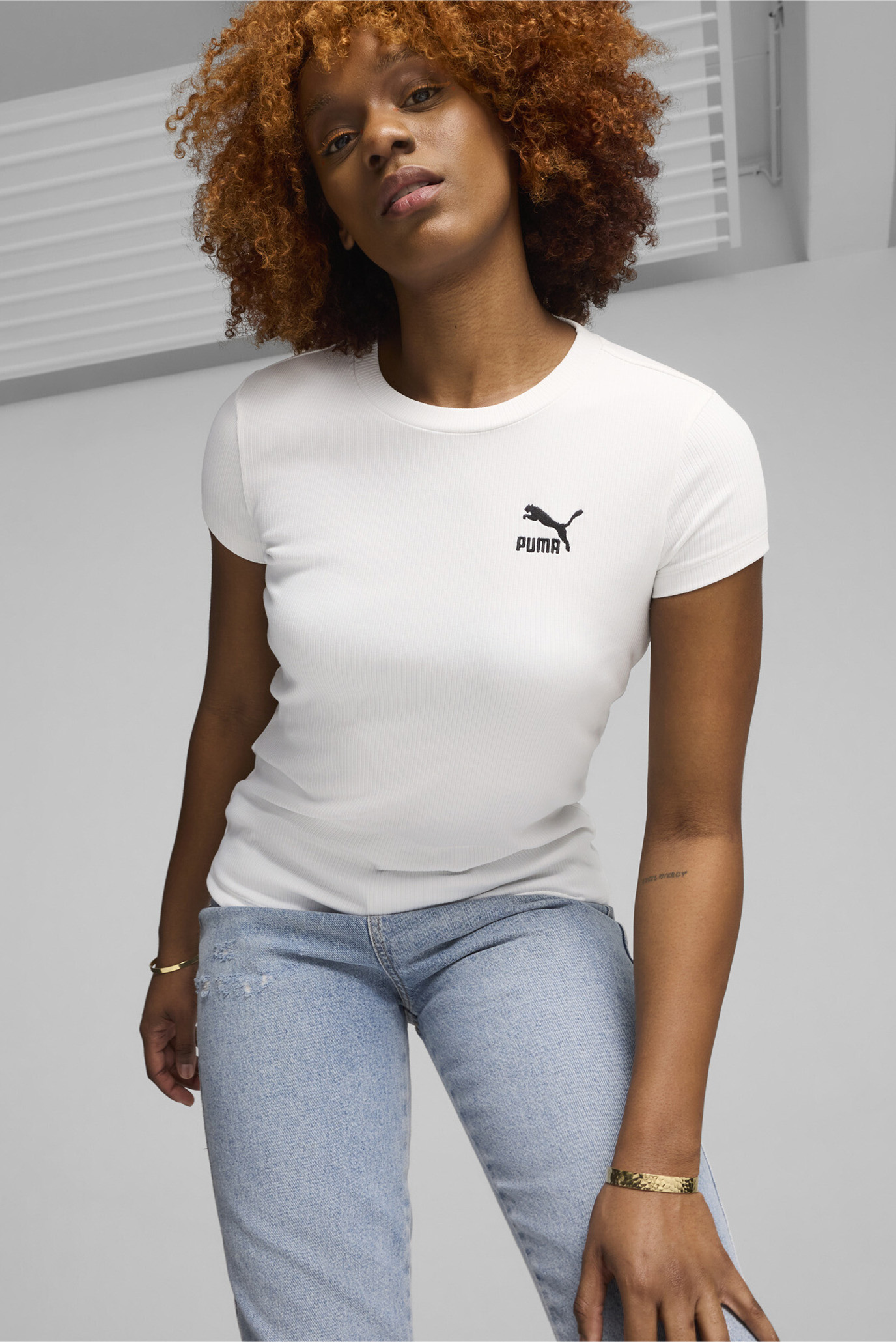 Женская белая футболка CLASSICS Women's Ribbed Slim Tee 1