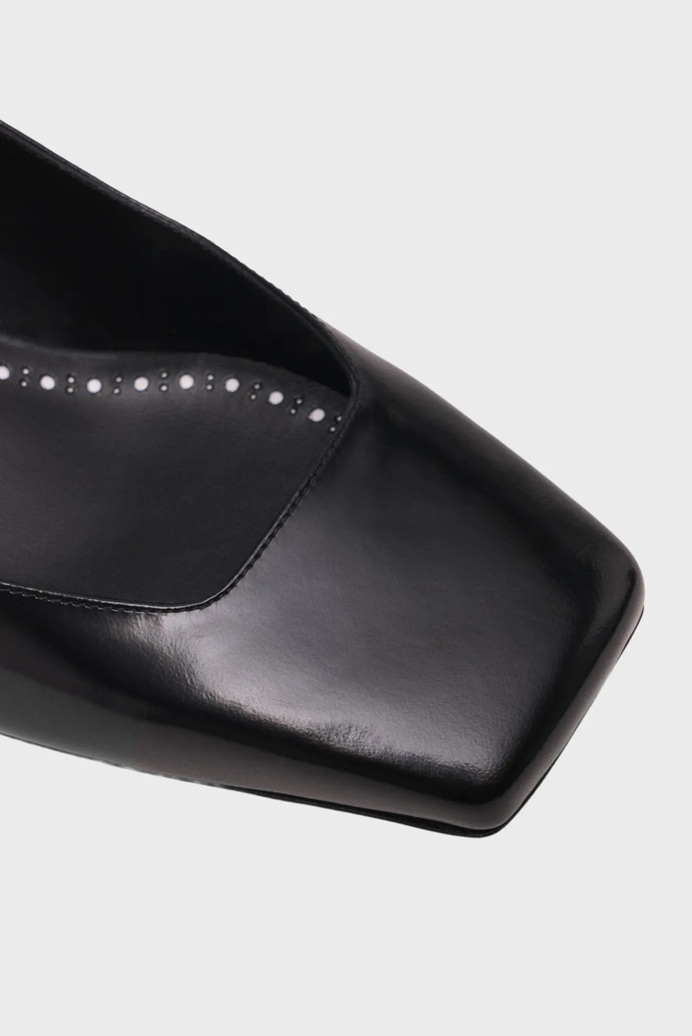 Жіночі чорні шкіряні балетки 6