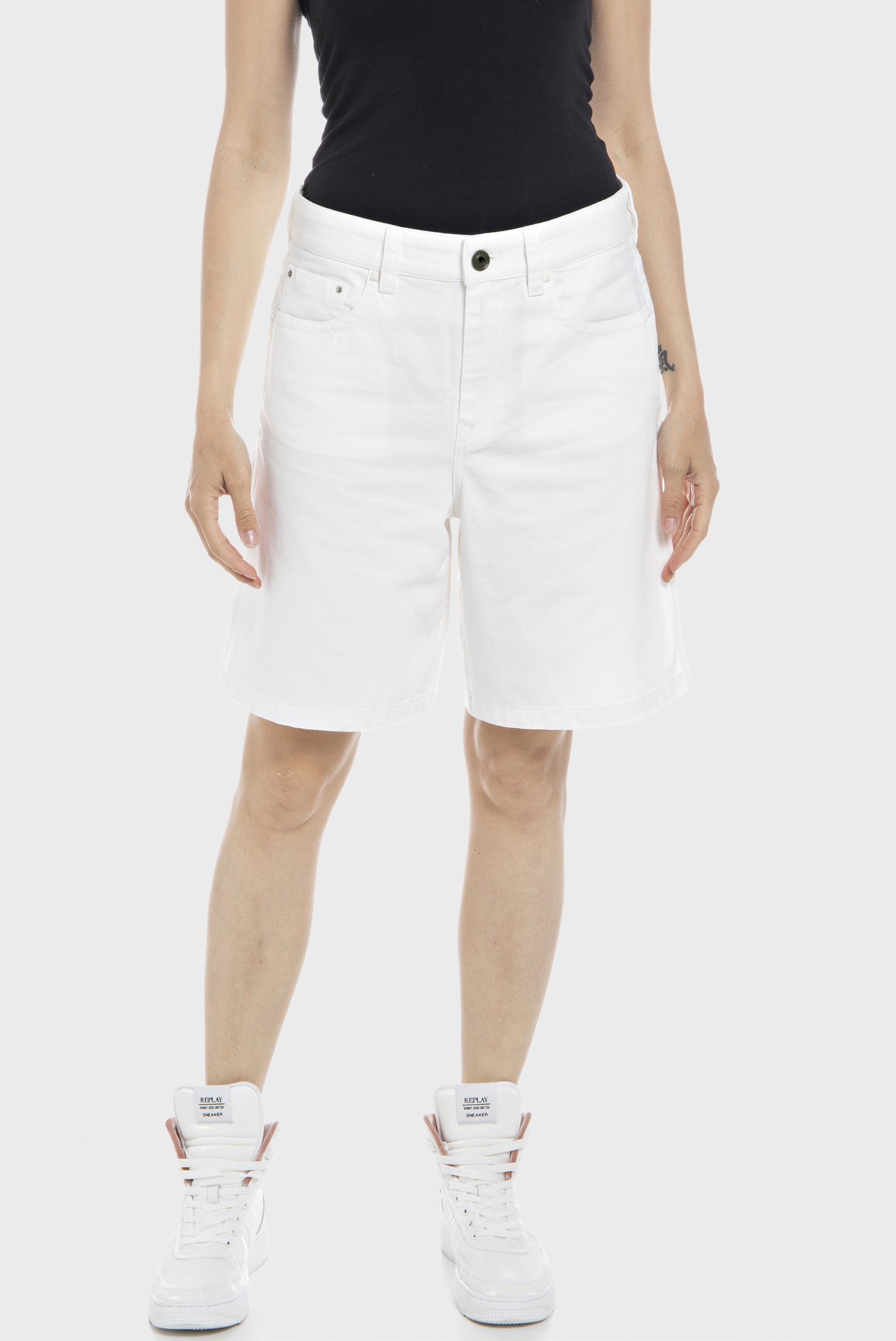 Женские белые джинсовые шорты 1
