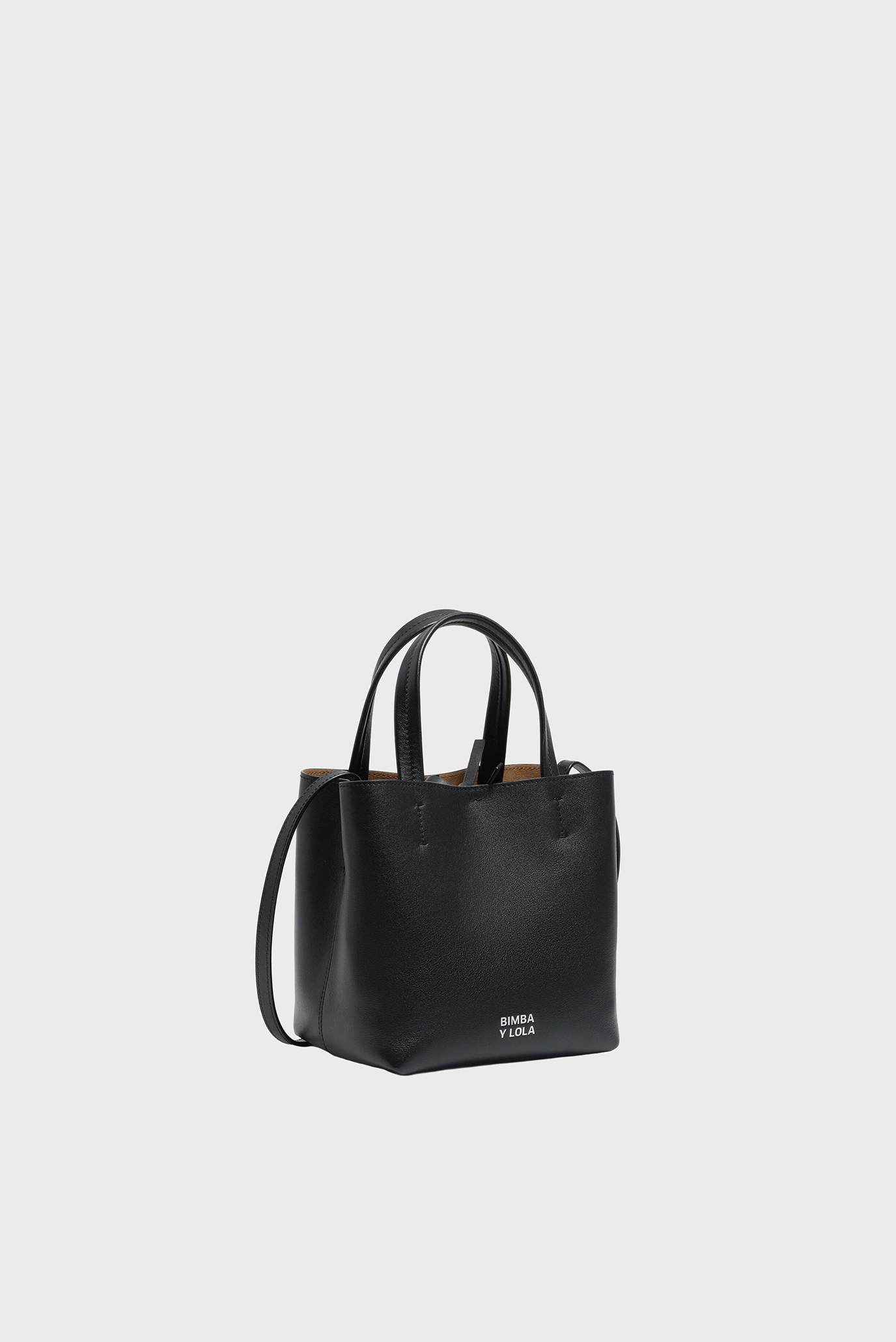 Женская черная кожаная сумка Черный ONESIZE Bimba Y Lola 252BBAJ5L.10000 Женская черная кожаная сумка Черный ONESIZE Bimba Y Lola 252BBAJ5L.10000