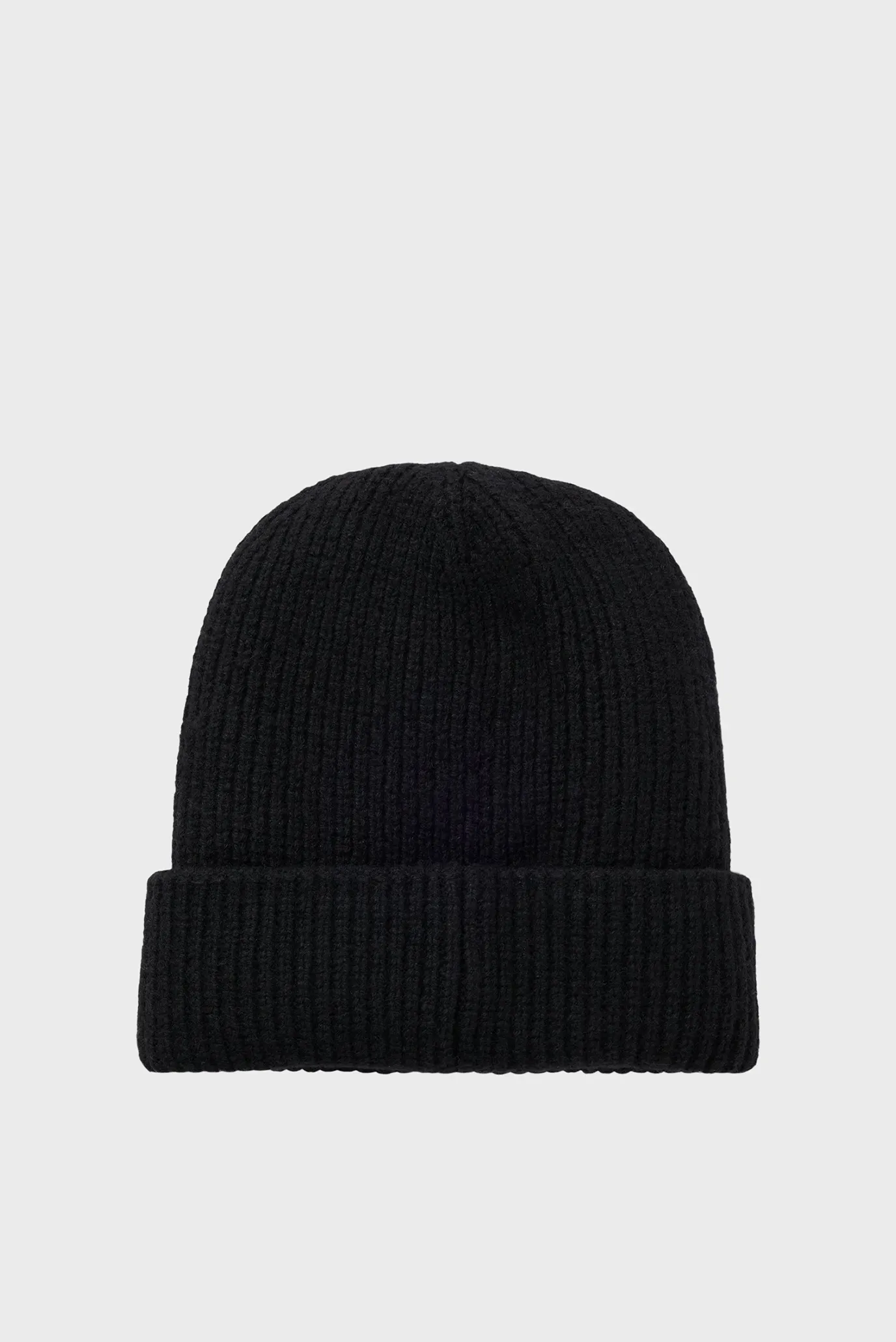 Женская черная шапка 2