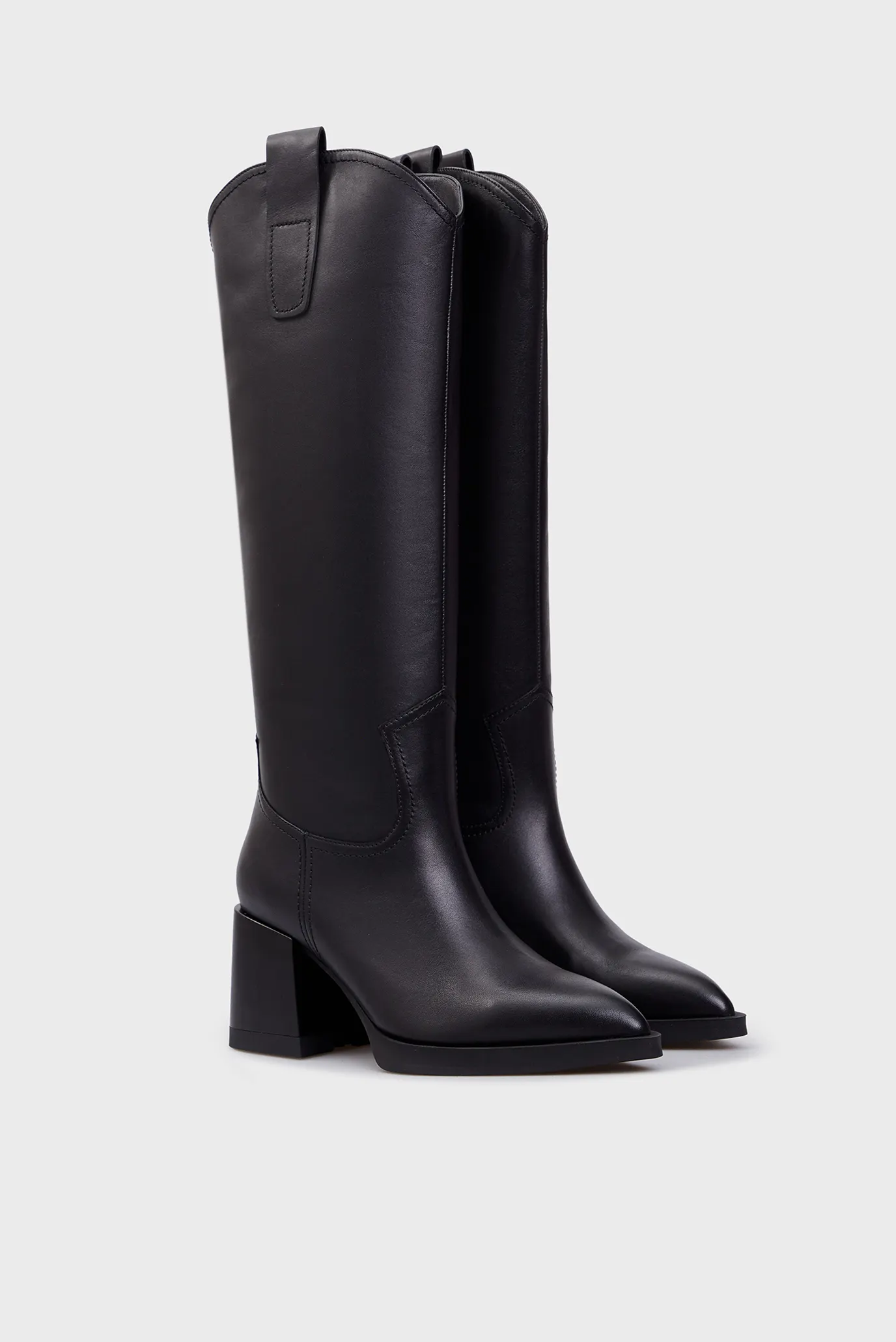 Женские черные кожаные сапоги Sveya 2