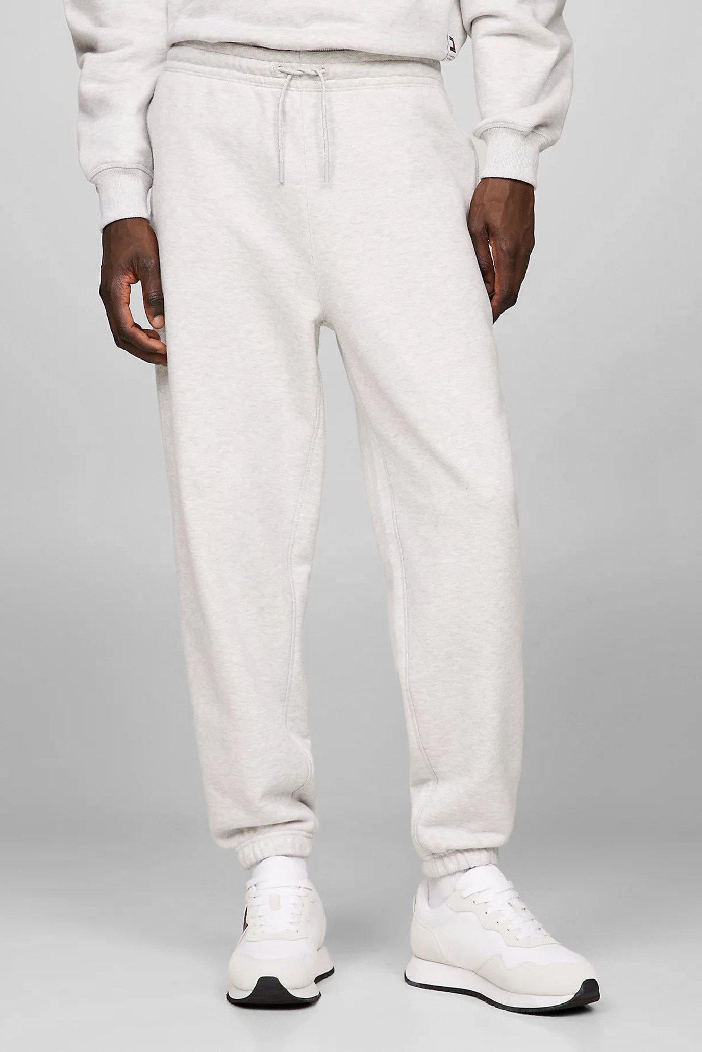 Чоловічі світло-сірі спортивні штани TJM RLX NEW CLASSICS JOG EXT 1